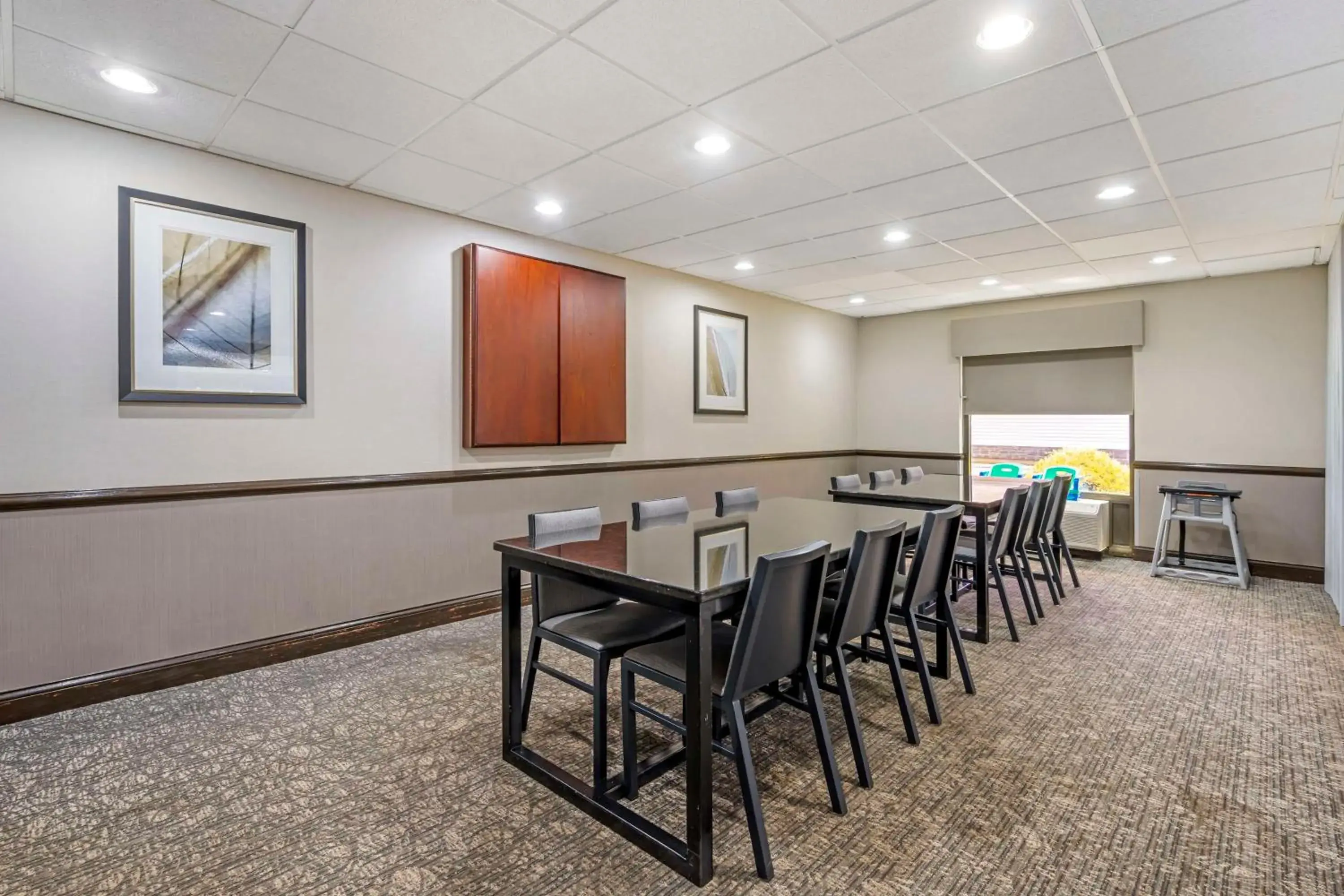 Breakfast in Best Western Suites Columbus Breakfast in Best Western Suites Columbus