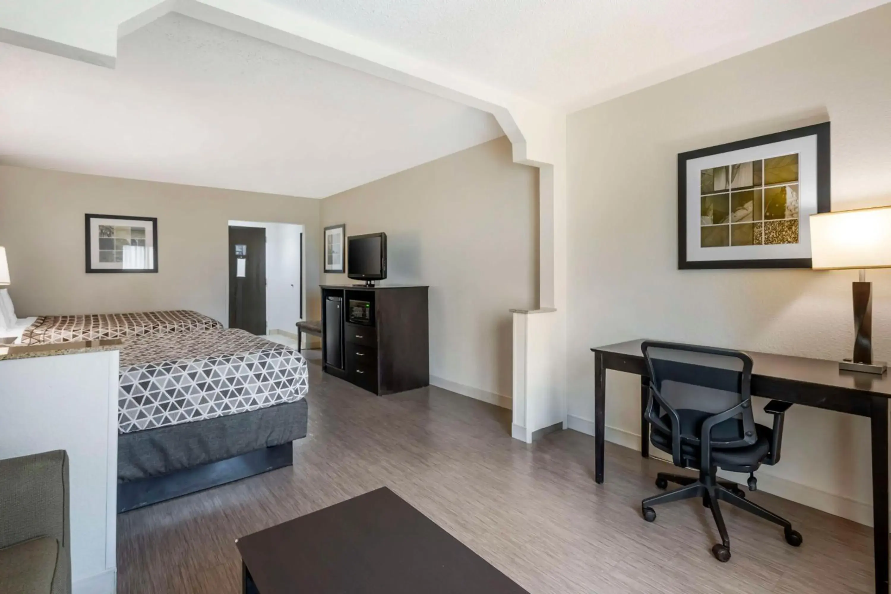 Bedroom, Bed in Best Western Suites Columbus Bedroom, Bed in Best Western Suites Columbus