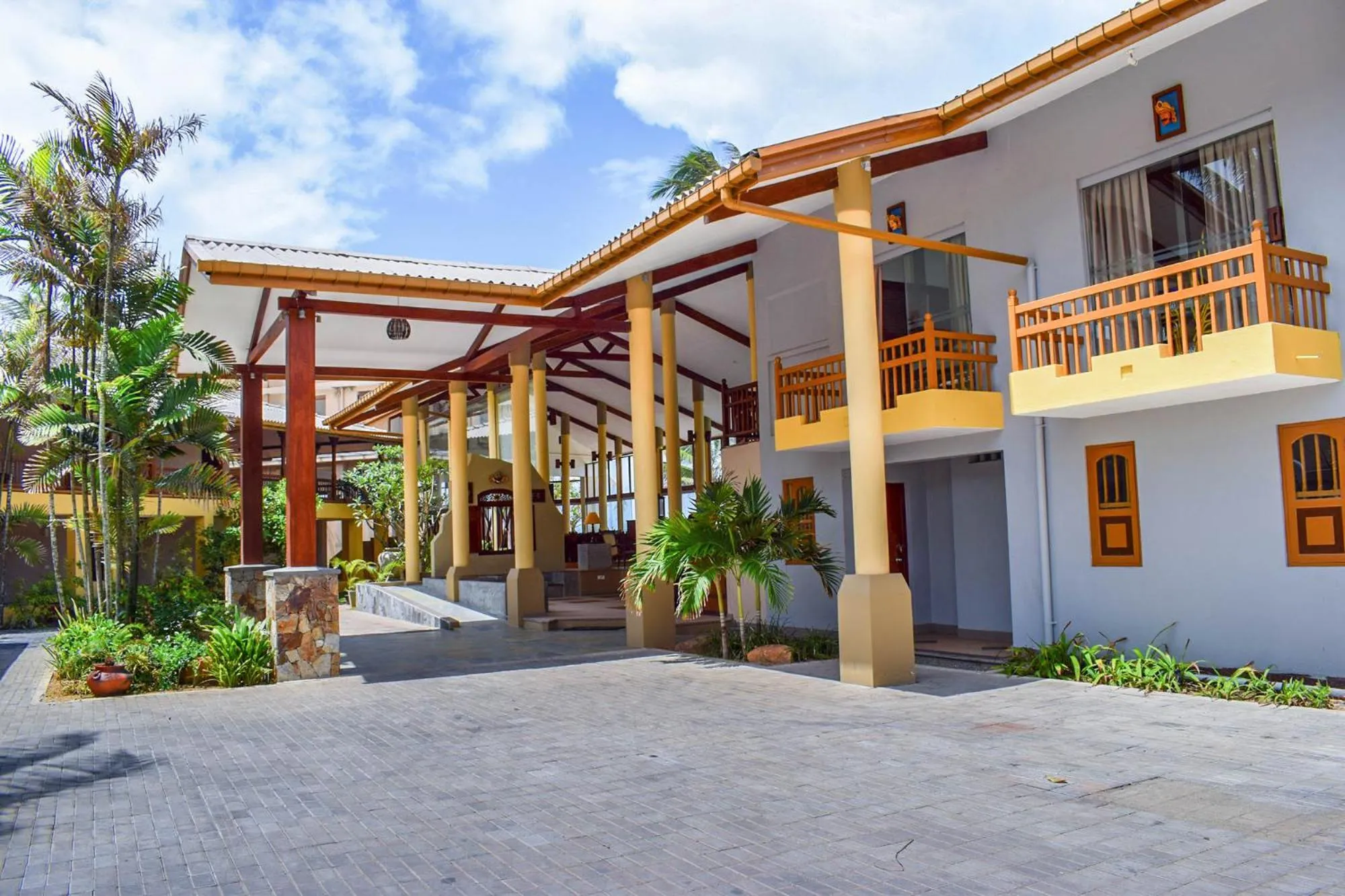 Facade/entrance in Insight Resort Ahangama - S&S Other Certified