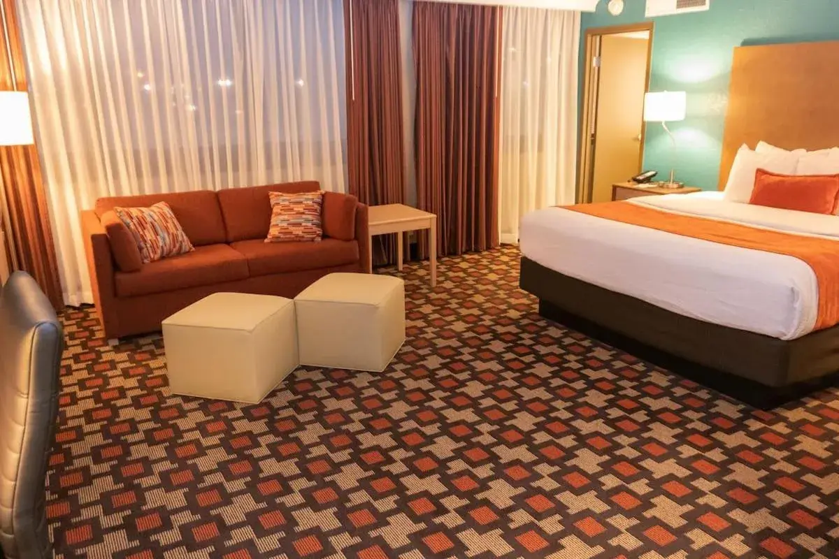 Extended Stay King Suite with Kitchenette and Sofa-Bed in Radisson Hotel St Paul Downtown Extended Stay King Suite with Kitchenette and Sofa-Bed in Radisson Hotel St Paul Downtown