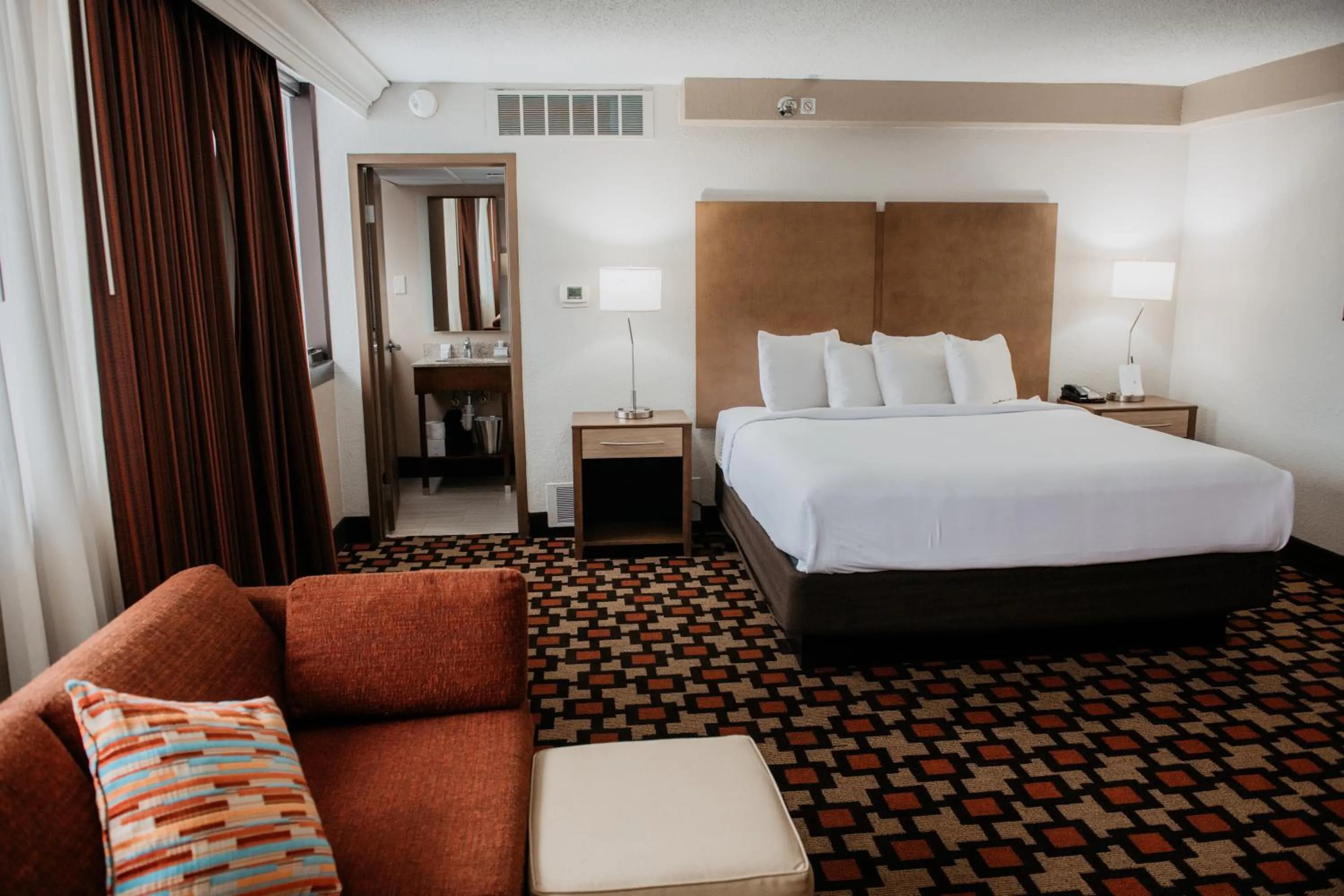 Bed in Radisson Hotel St Paul Downtown