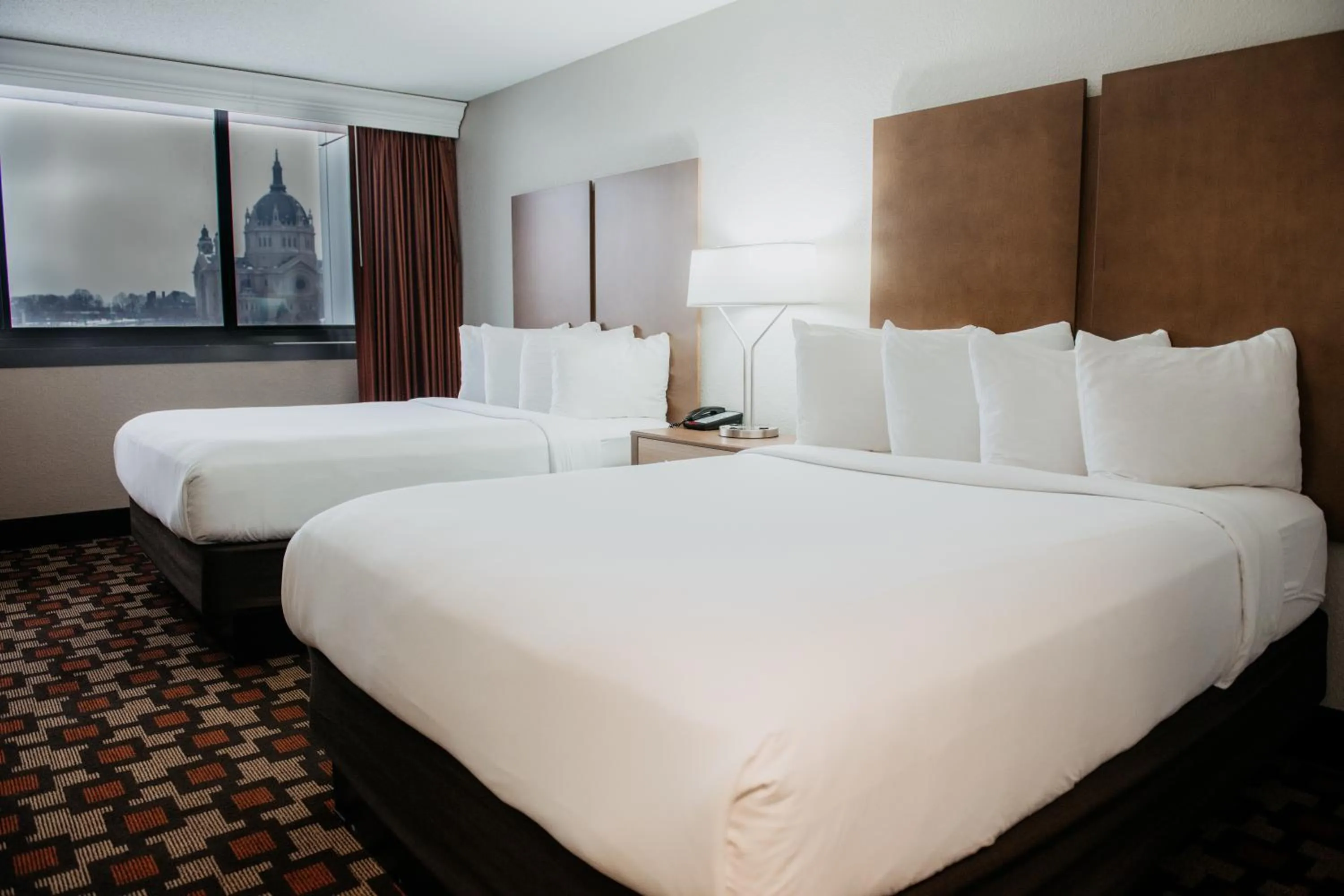 Bed in Radisson Hotel St Paul Downtown