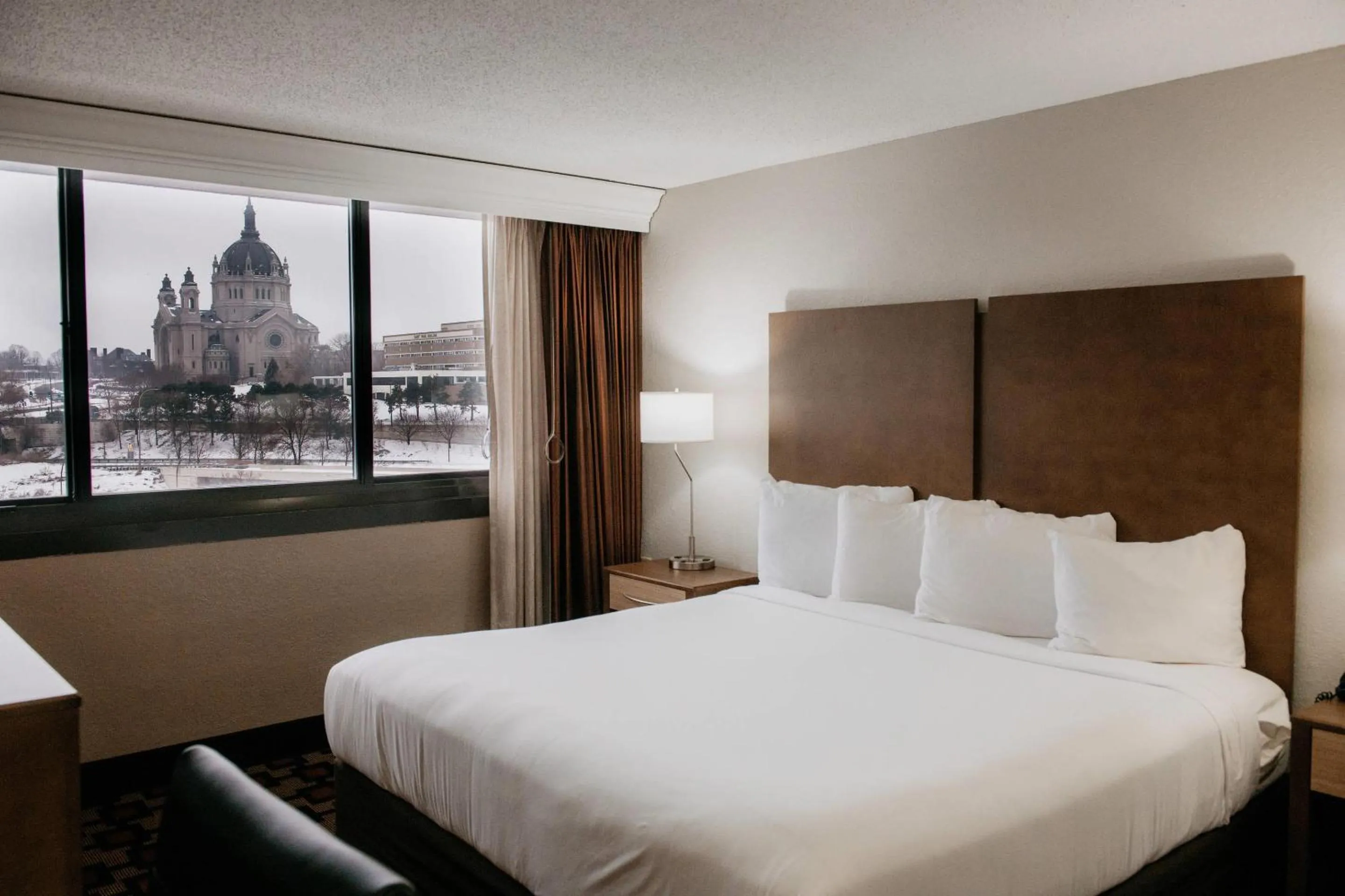 Bedroom, Bed in Radisson Hotel St Paul Downtown