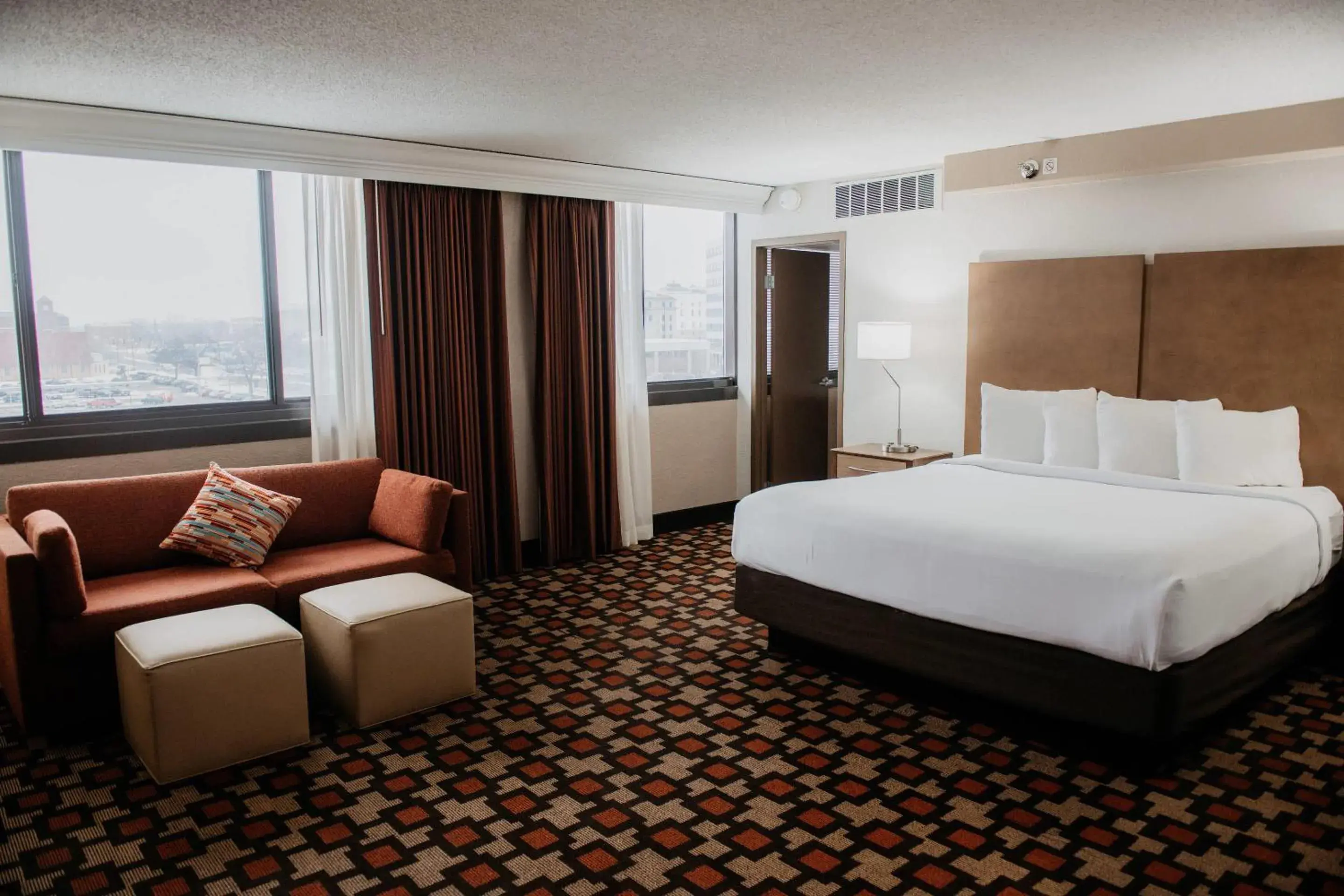 Bedroom, Bed in Radisson Hotel St Paul Downtown Bedroom, Bed in Radisson Hotel St Paul Downtown