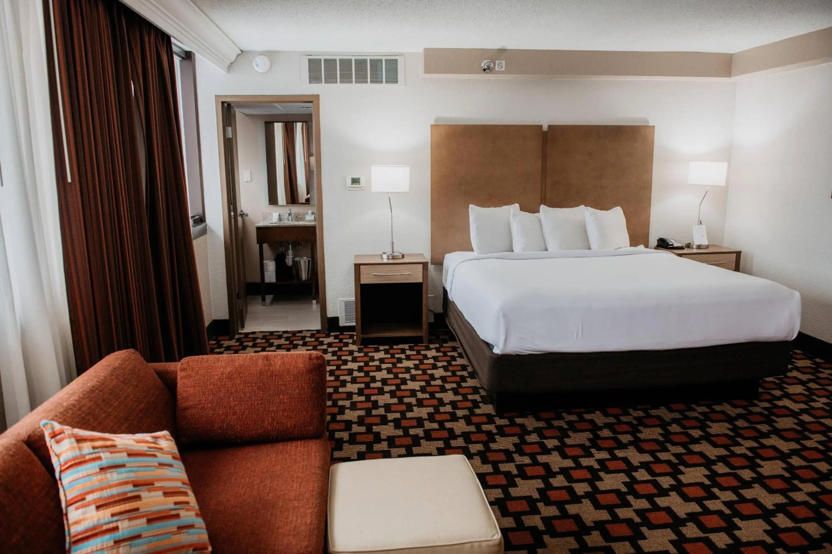 Bedroom, Bed in Radisson Hotel St Paul Downtown