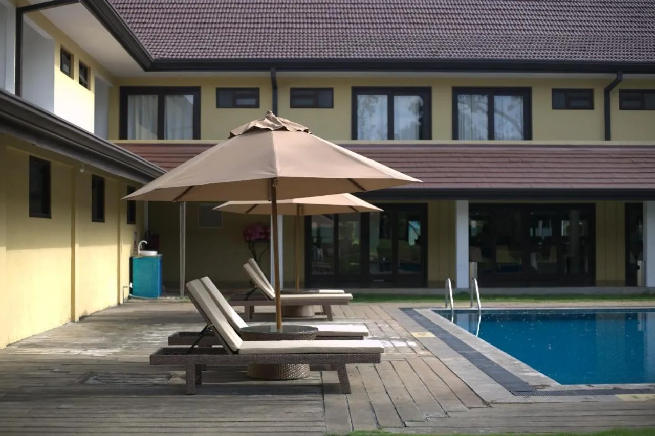 Swimming pool in Rajarata Hotel Anuradhapura