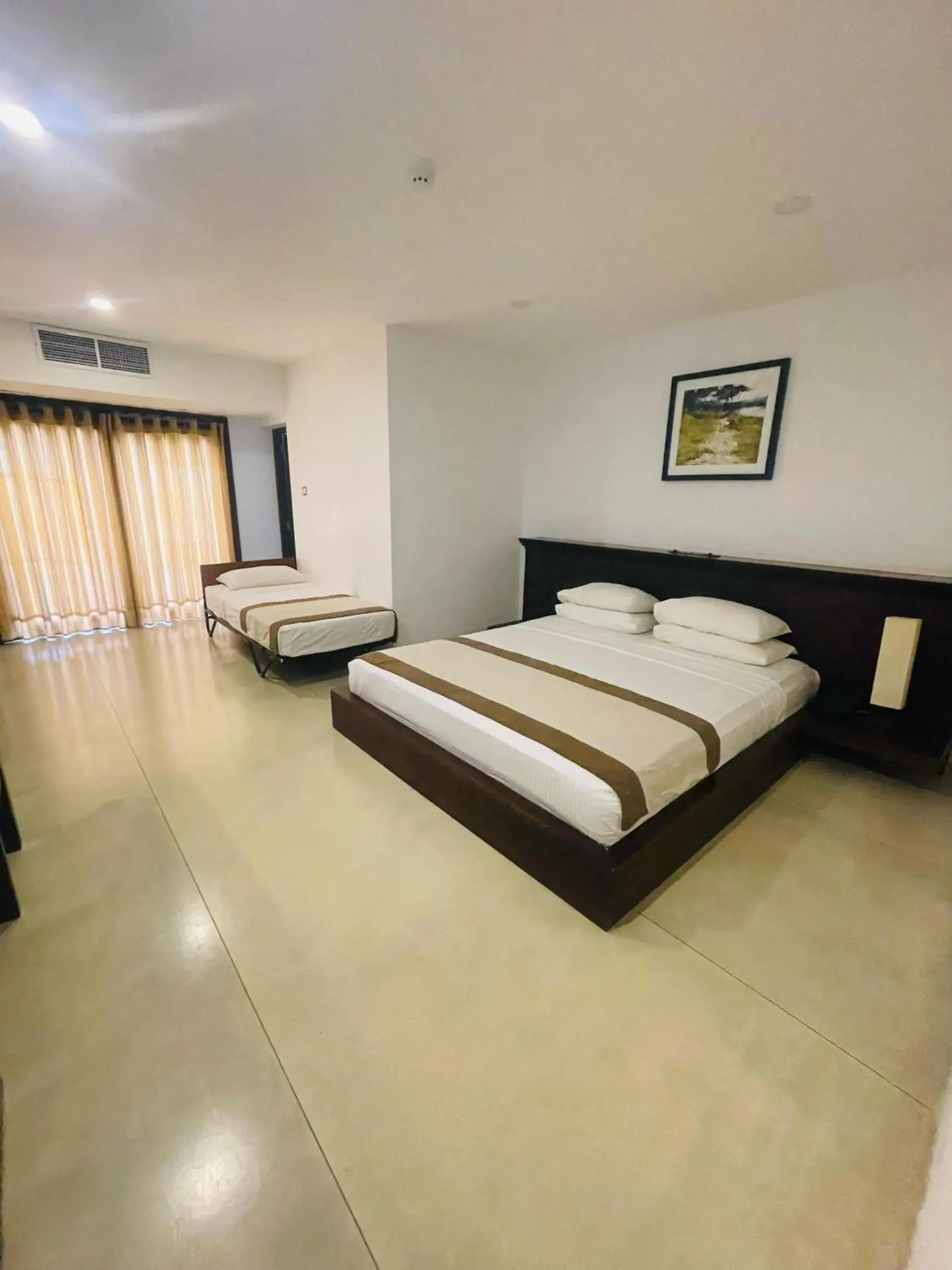 Bed in Rajarata Hotel Anuradhapura Bed in Rajarata Hotel Anuradhapura