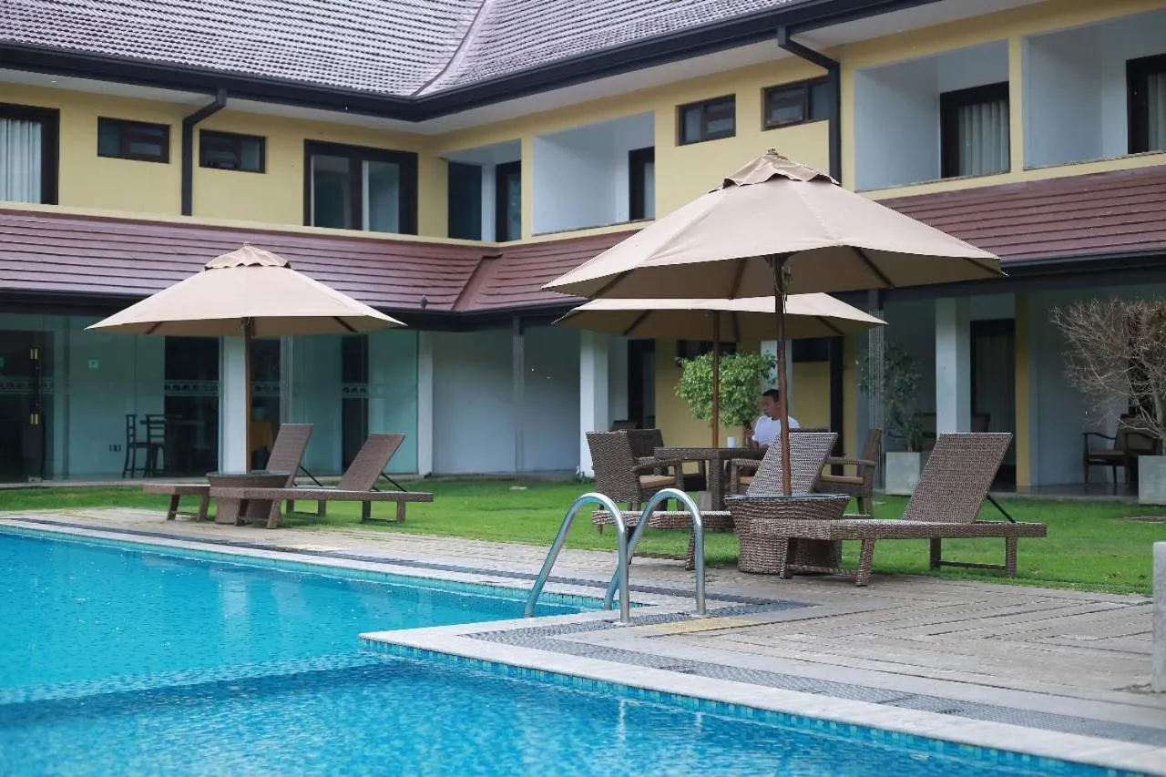 Swimming pool in Rajarata Hotel Anuradhapura