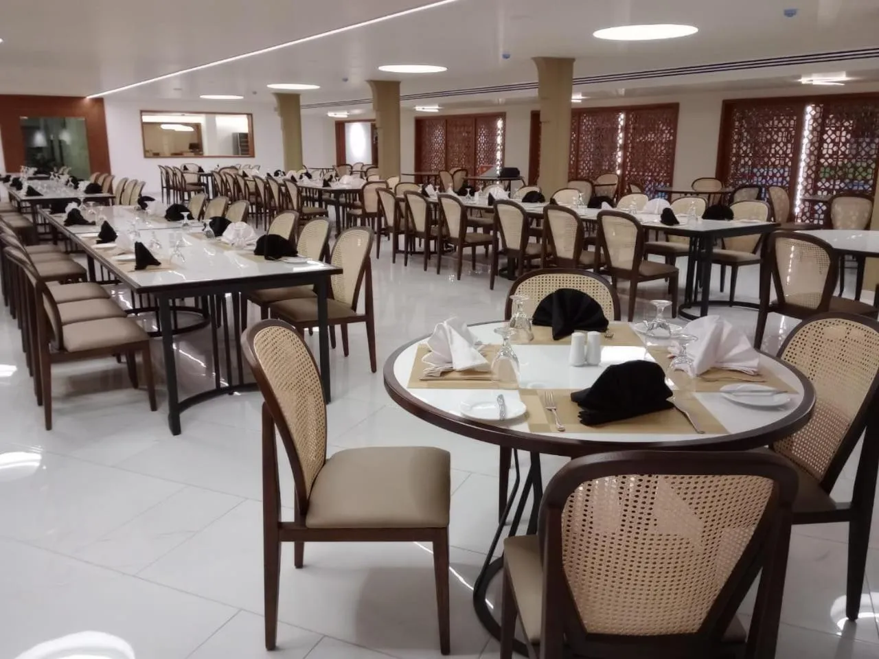 Restaurant/places to eat in Rajarata Hotel Anuradhapura