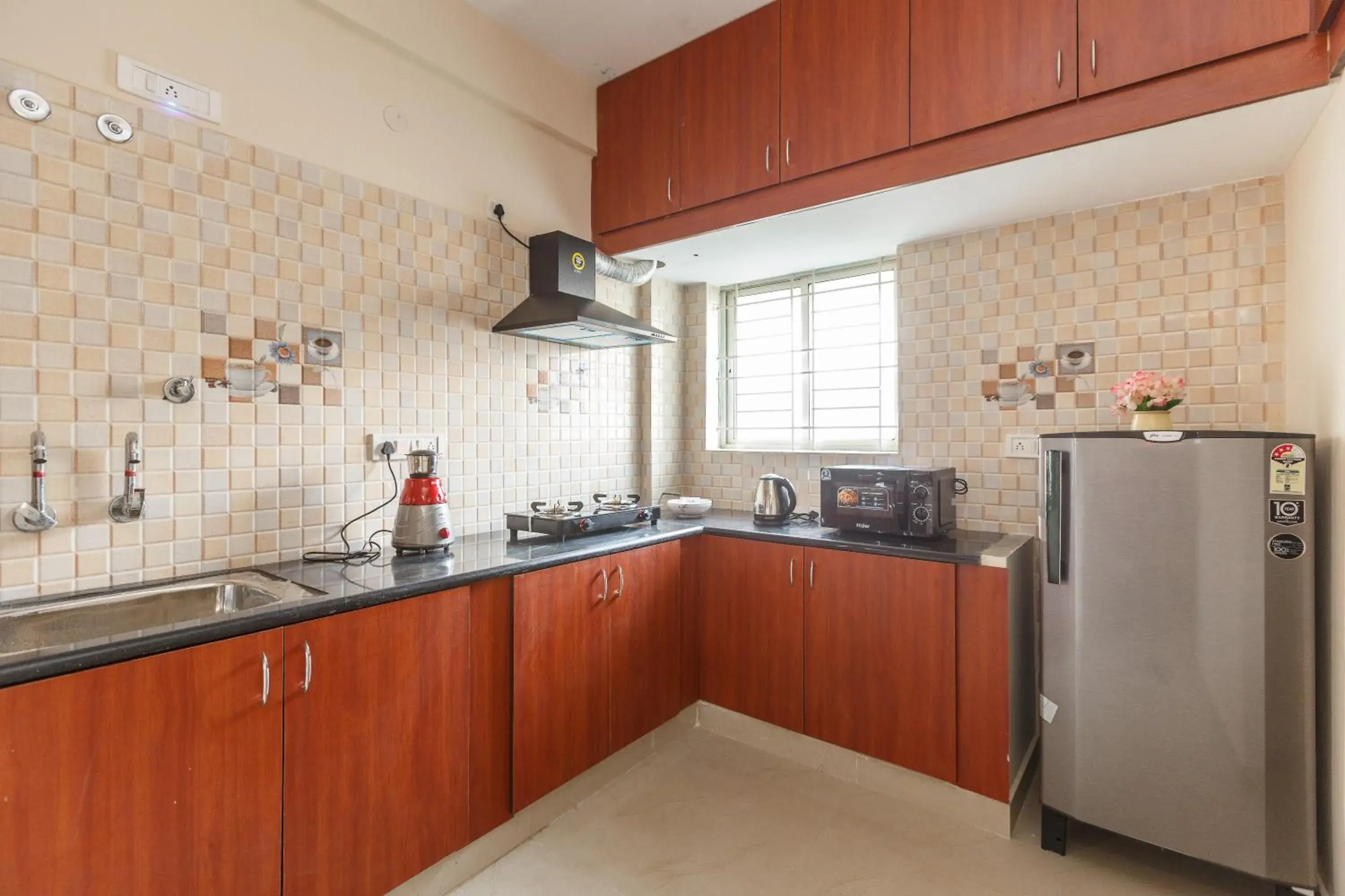 Property building in Misty Meridian Serviced Apartments Property building in Misty Meridian Serviced Apartments