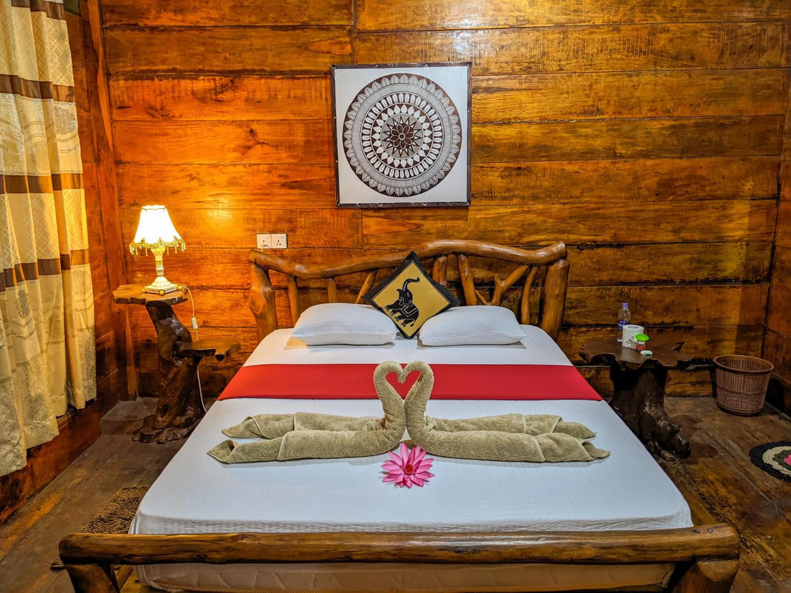 Bed in Sigiri Choona Lodge 'unique sunrise viewpoint'
