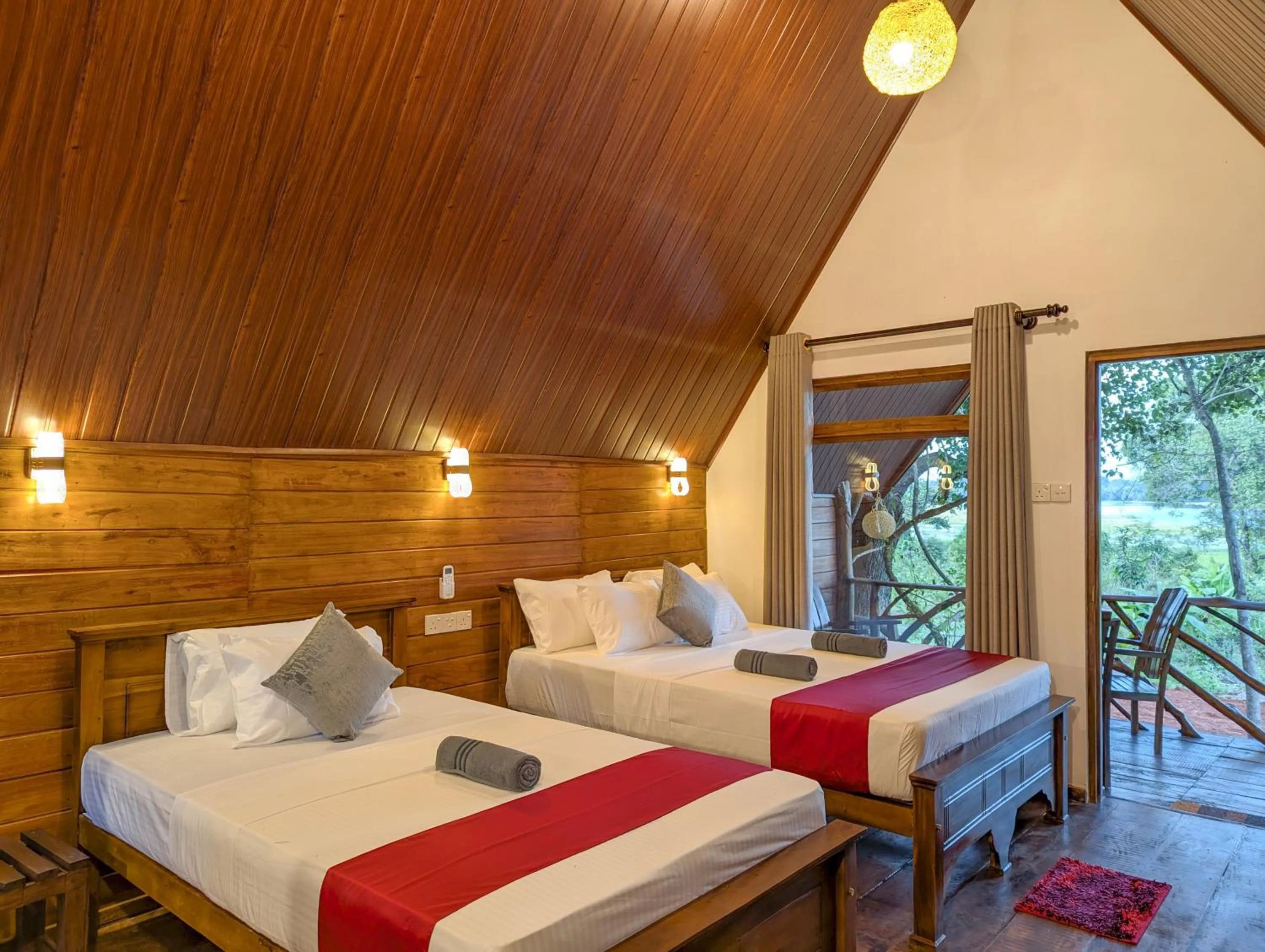 Bed in Sigiri Choona Lodge 'unique sunrise viewpoint'