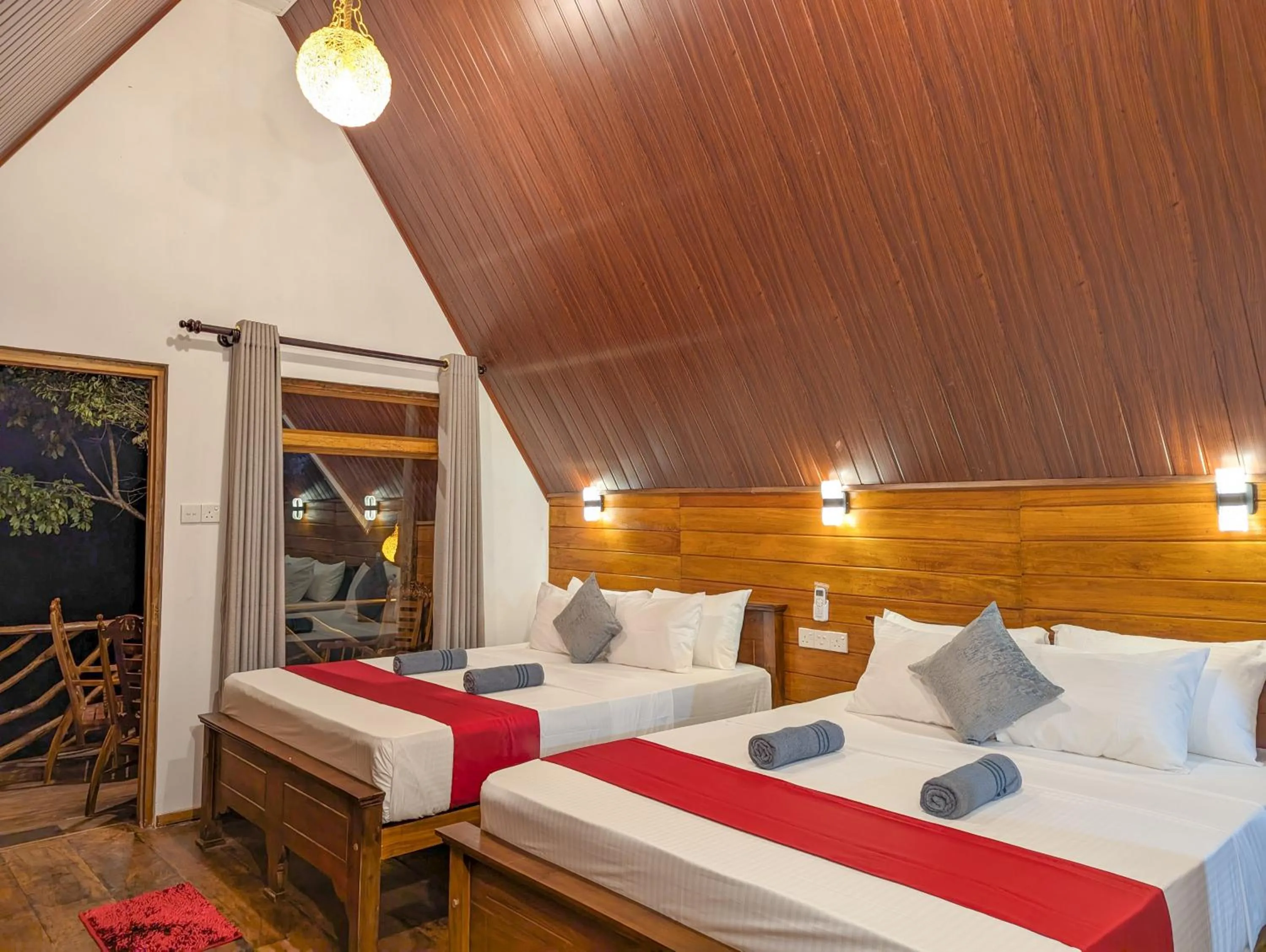 Bed in Sigiri Choona Lodge 'unique sunrise viewpoint'