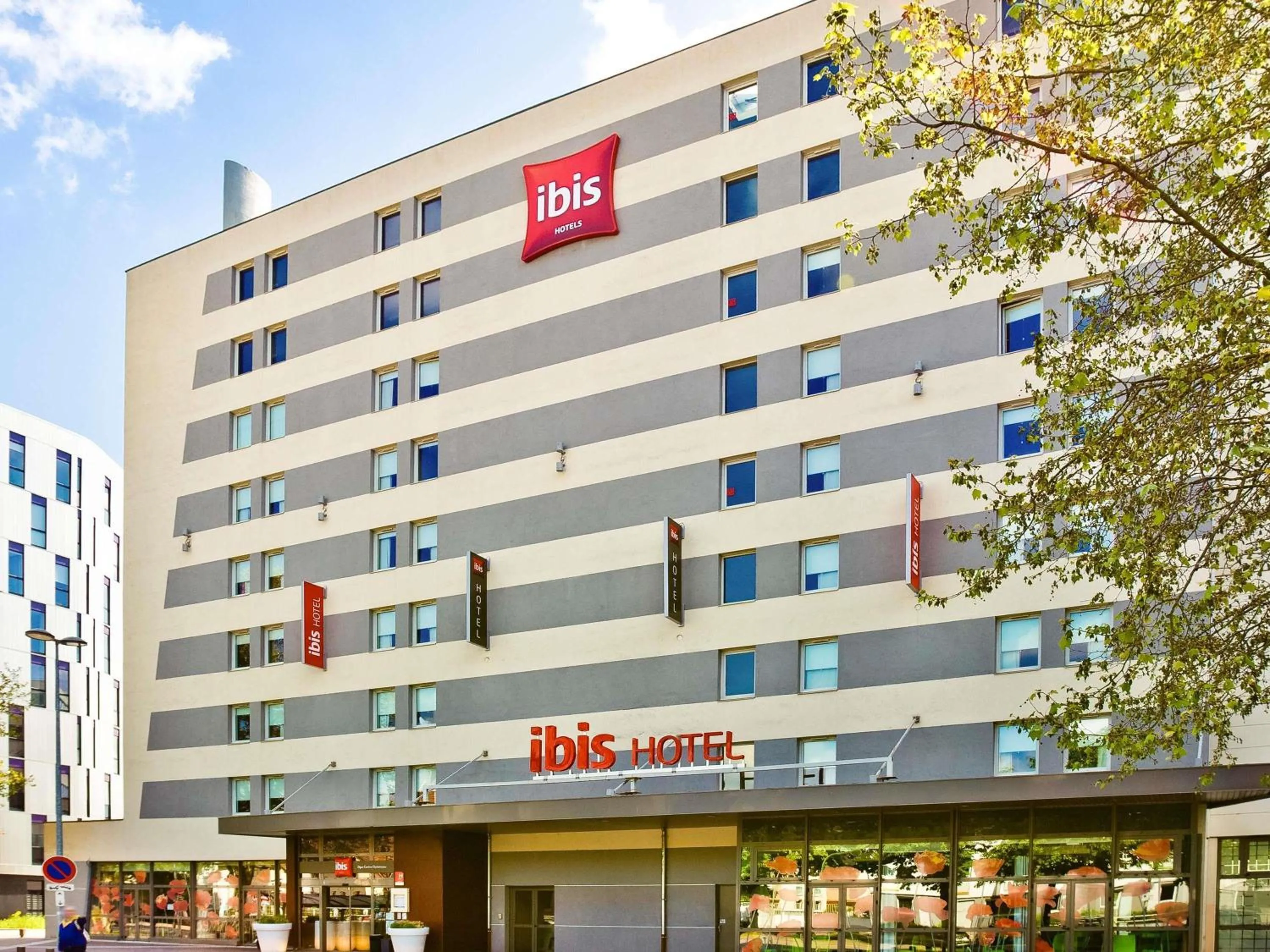 Property building in Hotel ibis Dijon Centre Clemenceau
