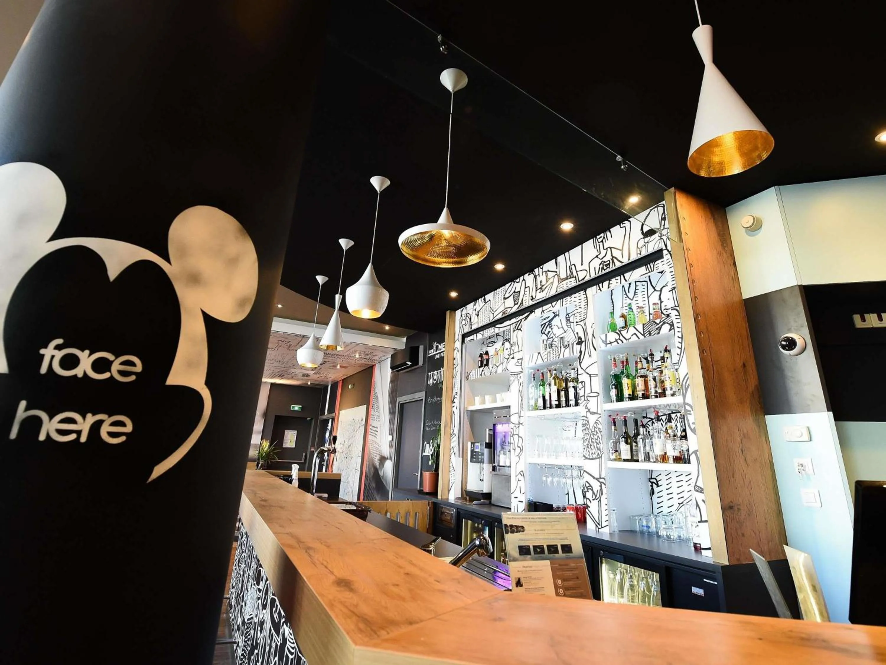 Lounge or bar in Hotel ibis Dijon Centre Clemenceau