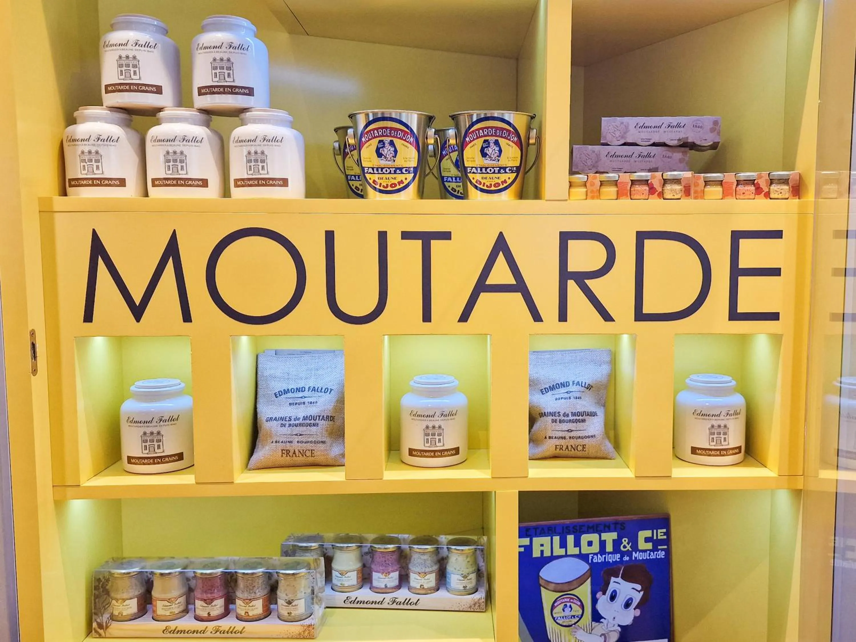 On-site shops in Hotel ibis Dijon Centre Clemenceau