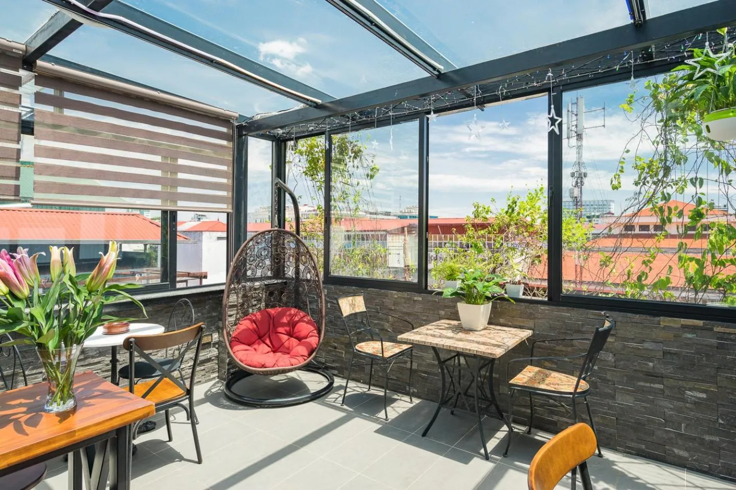 Narcissus Hotel & Apartment