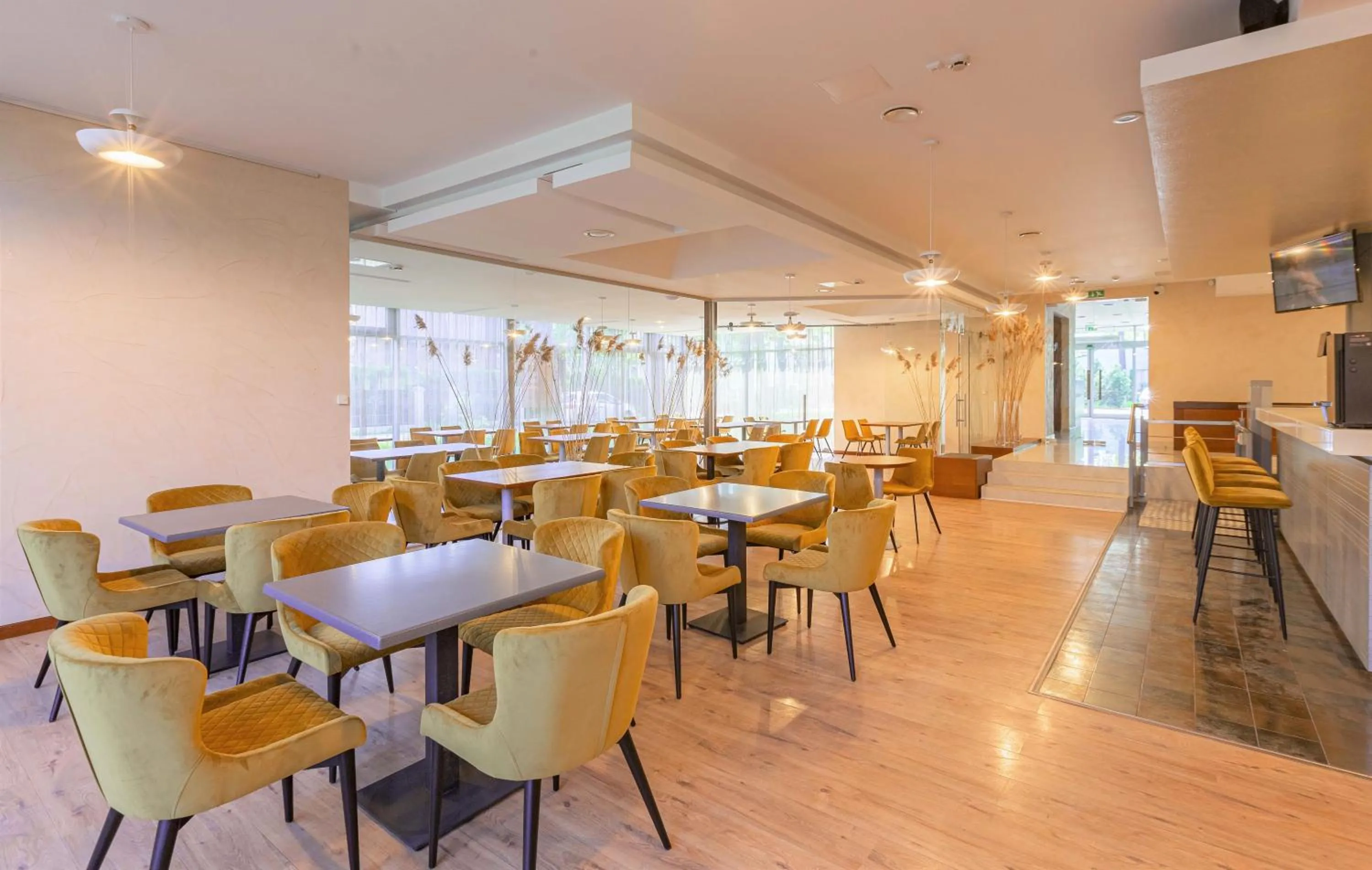 Restaurant/places to eat in Rixwell Collection Seaside Hotel Jurmala