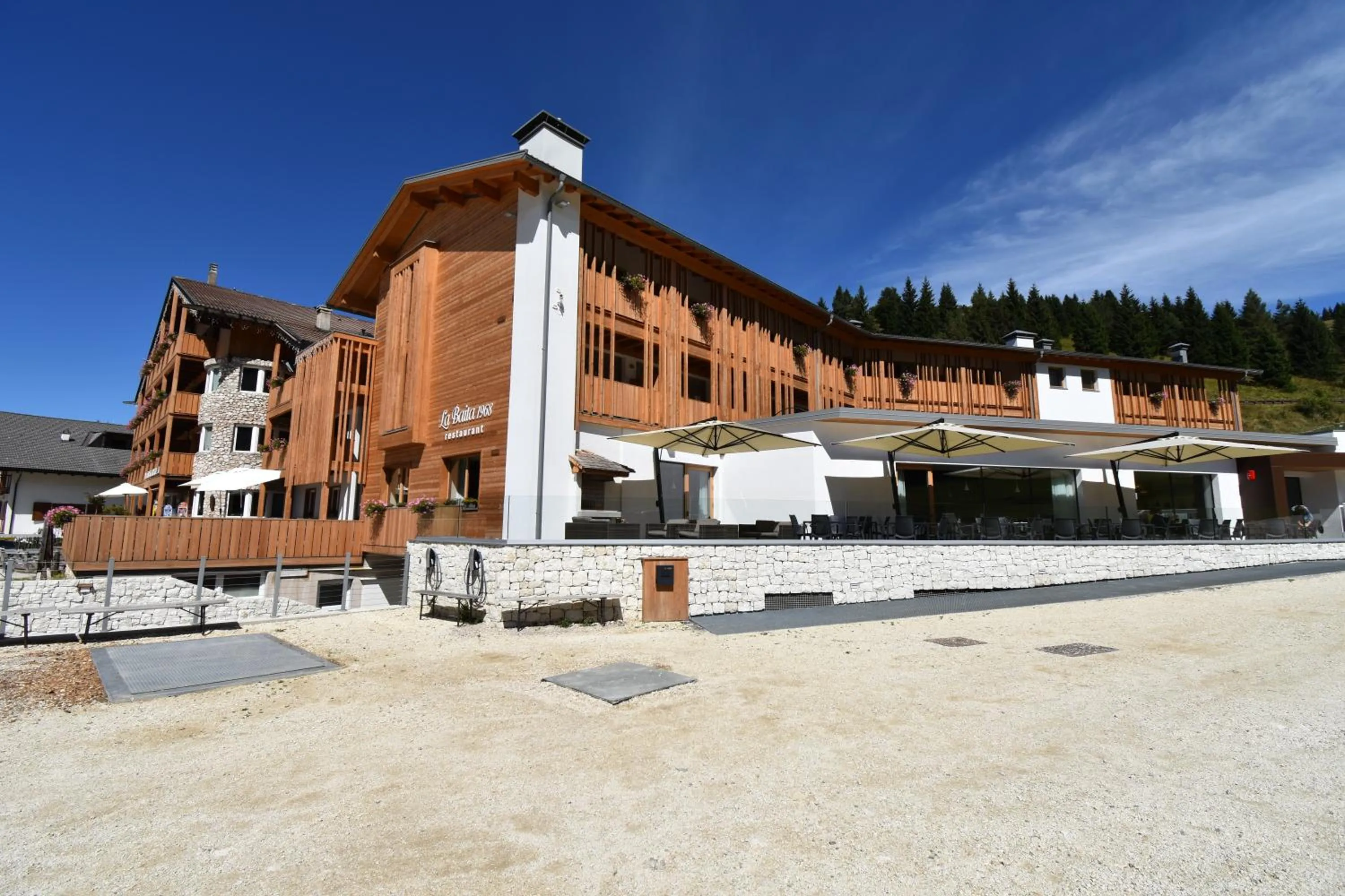 Facade/entrance in Hotel La Baita