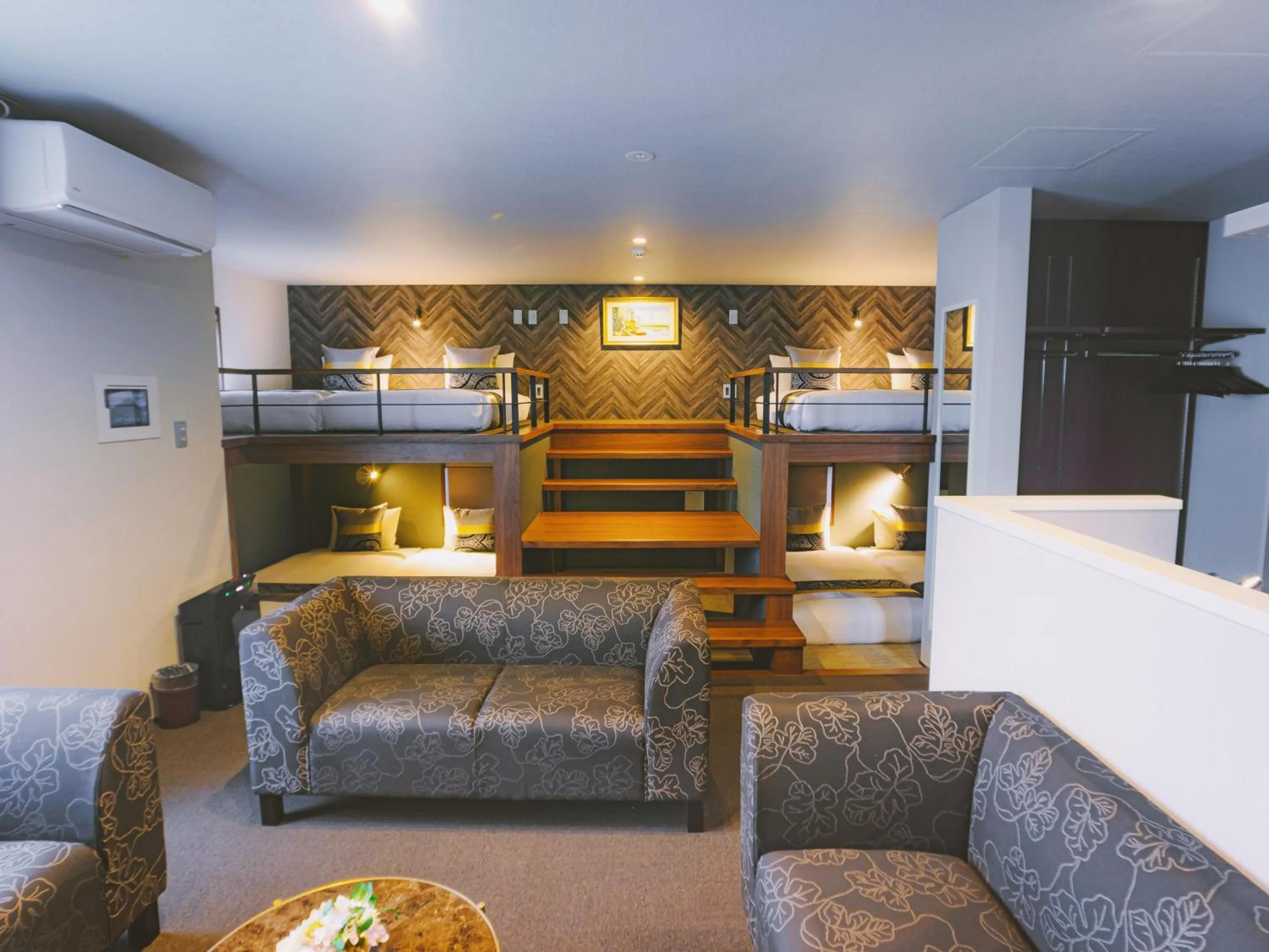 Photo of the whole room in GRAND BASE Hakata Bay