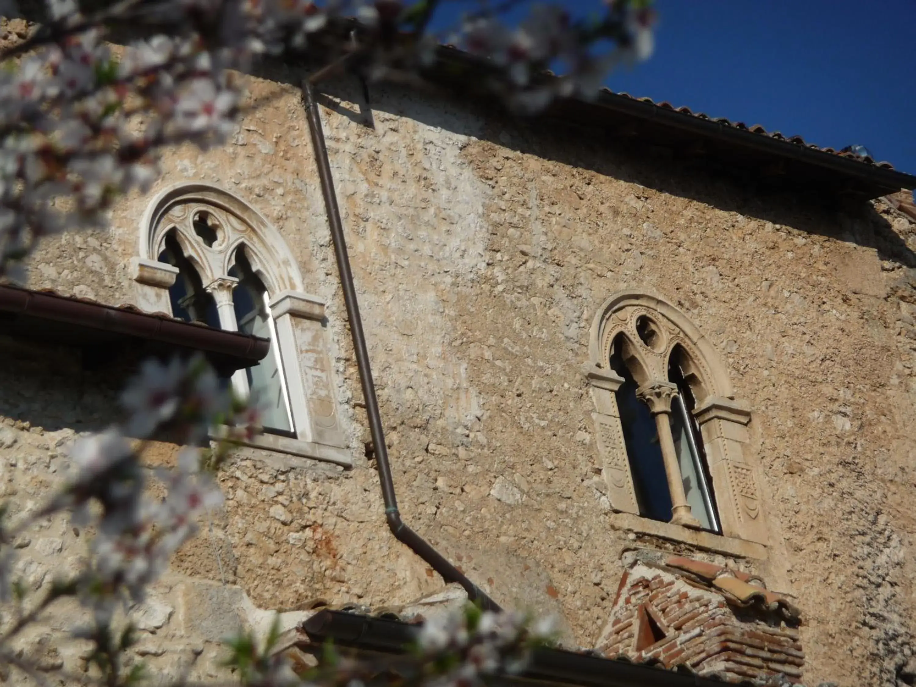 La Bifora e Le Lune Vico sotto gli archi 5 La Bifora e Le Lune Vico sotto gli archi 5