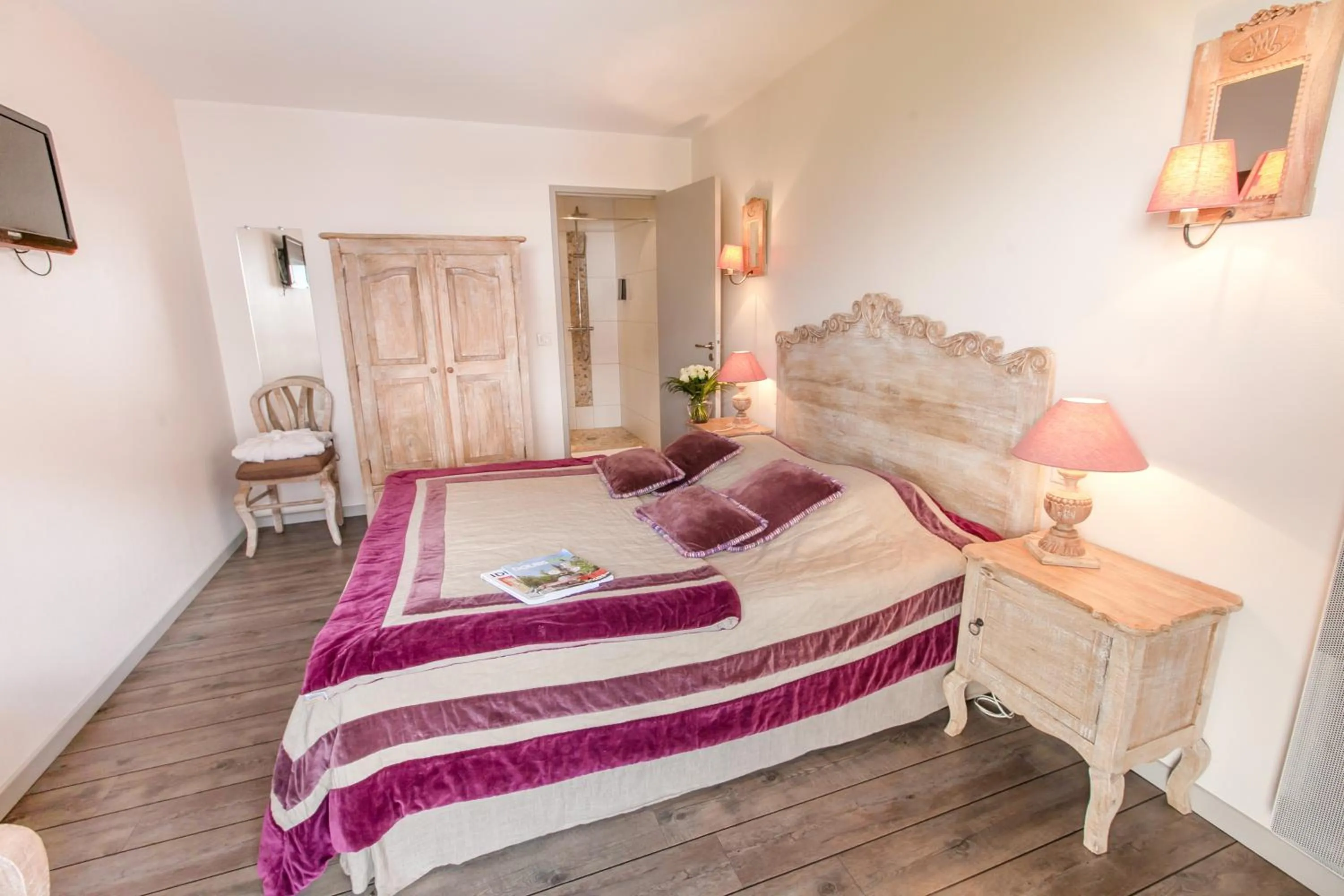 Bedroom, Bed in Brit Hotel Bristol Montbéliard Centre