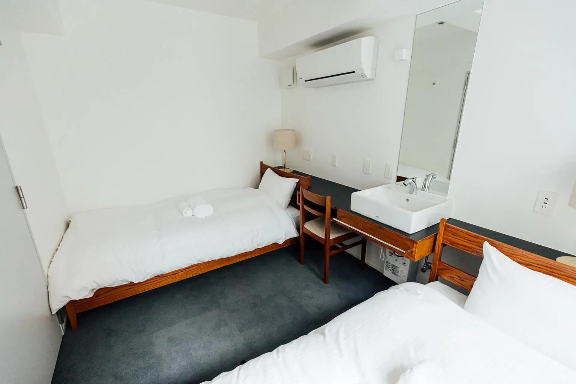 Twin Room with Shared Shower and Toilet in KéFU stay & lounge Twin Room with Shared Shower and Toilet in KéFU stay & lounge