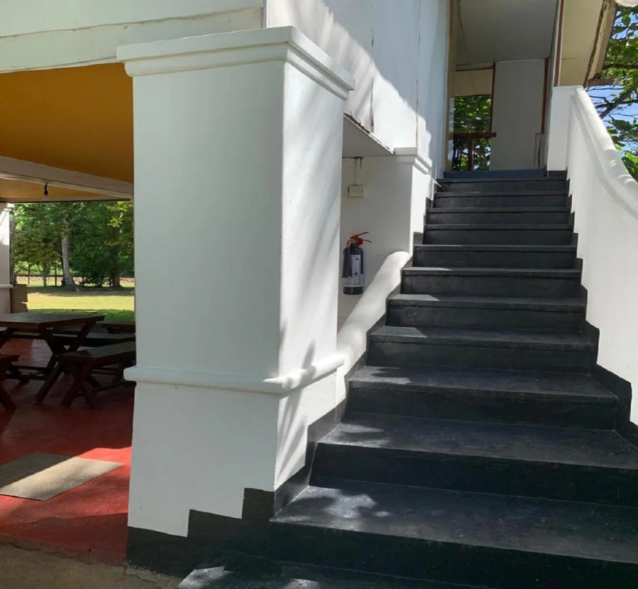 Seating area in Palm Beach Inn & Sea Shells Cabanas