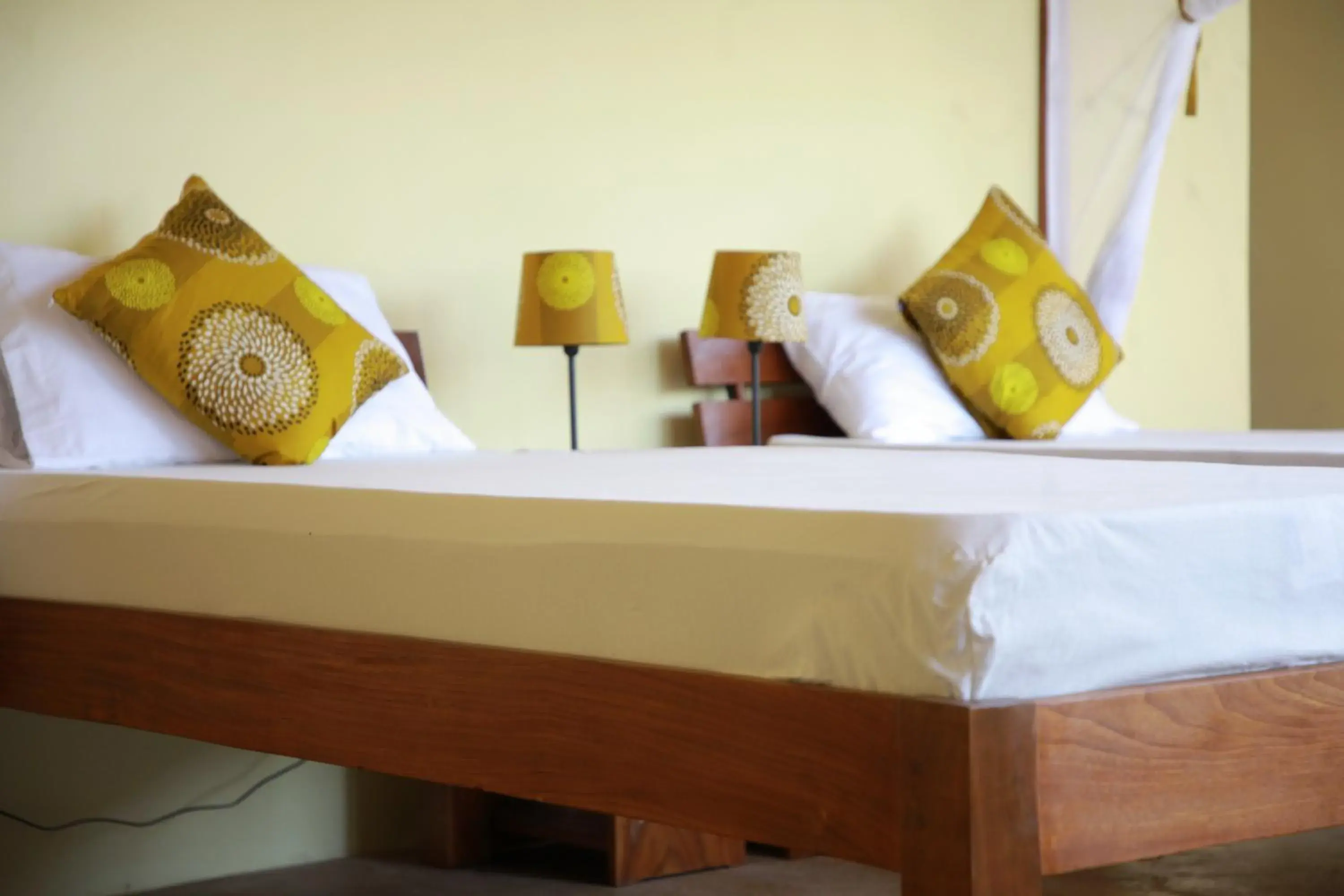 Deluxe Double or Twin Room with Lake View - single occupancy in Kikonko Lodge Deluxe Double or Twin Room with Lake View - single occupancy in Kikonko Lodge