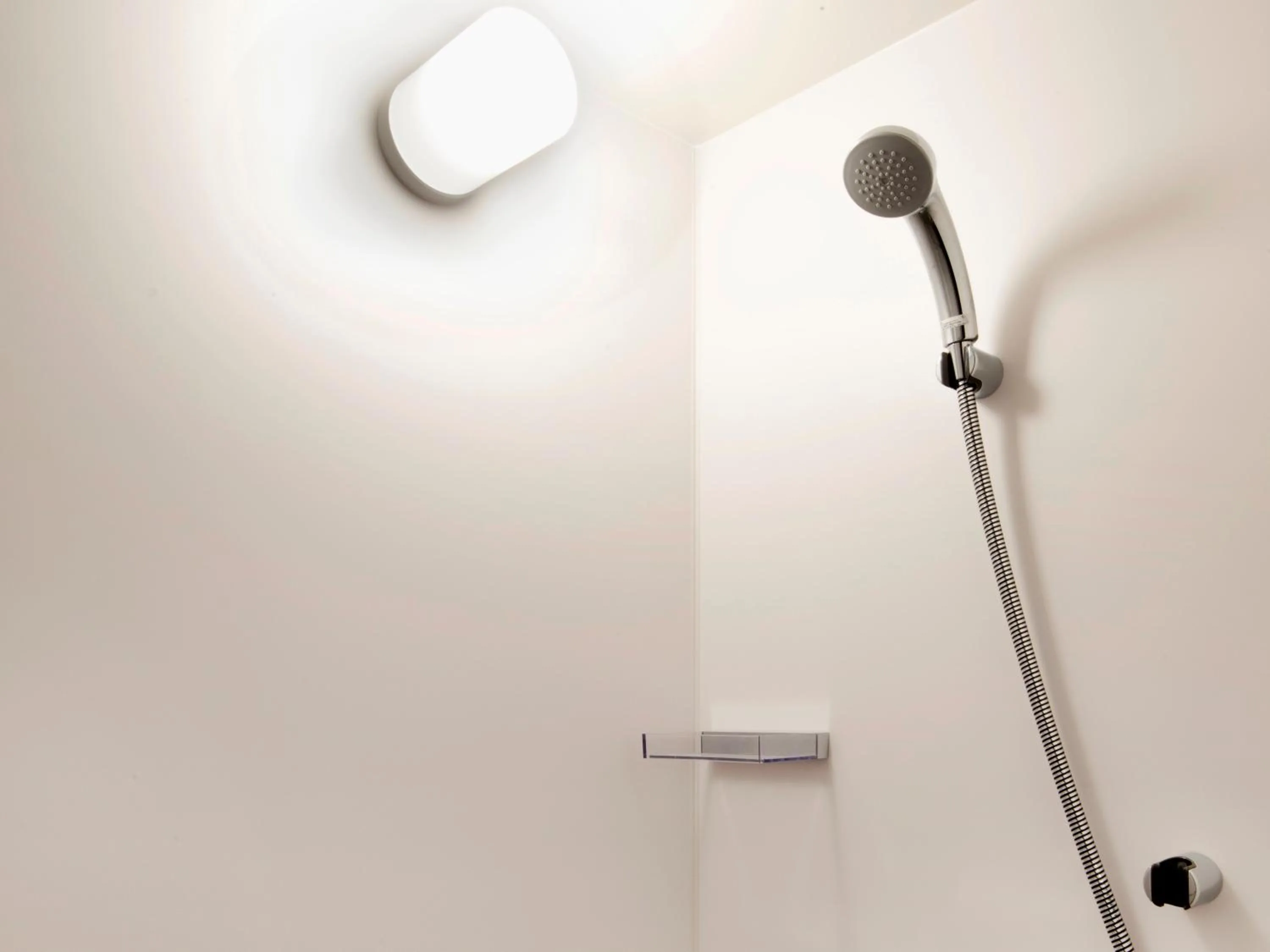 ALPHABED INN Takamatsuekimae