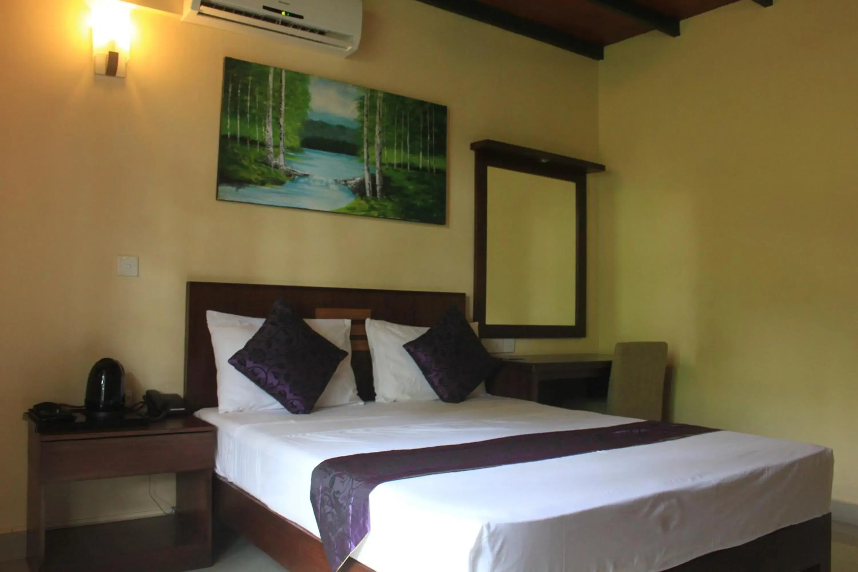 Standard Single Room - single occupancy in Grand 7 Hotel Thalawathugoda Standard Single Room - single occupancy in Grand 7 Hotel Thalawathugoda