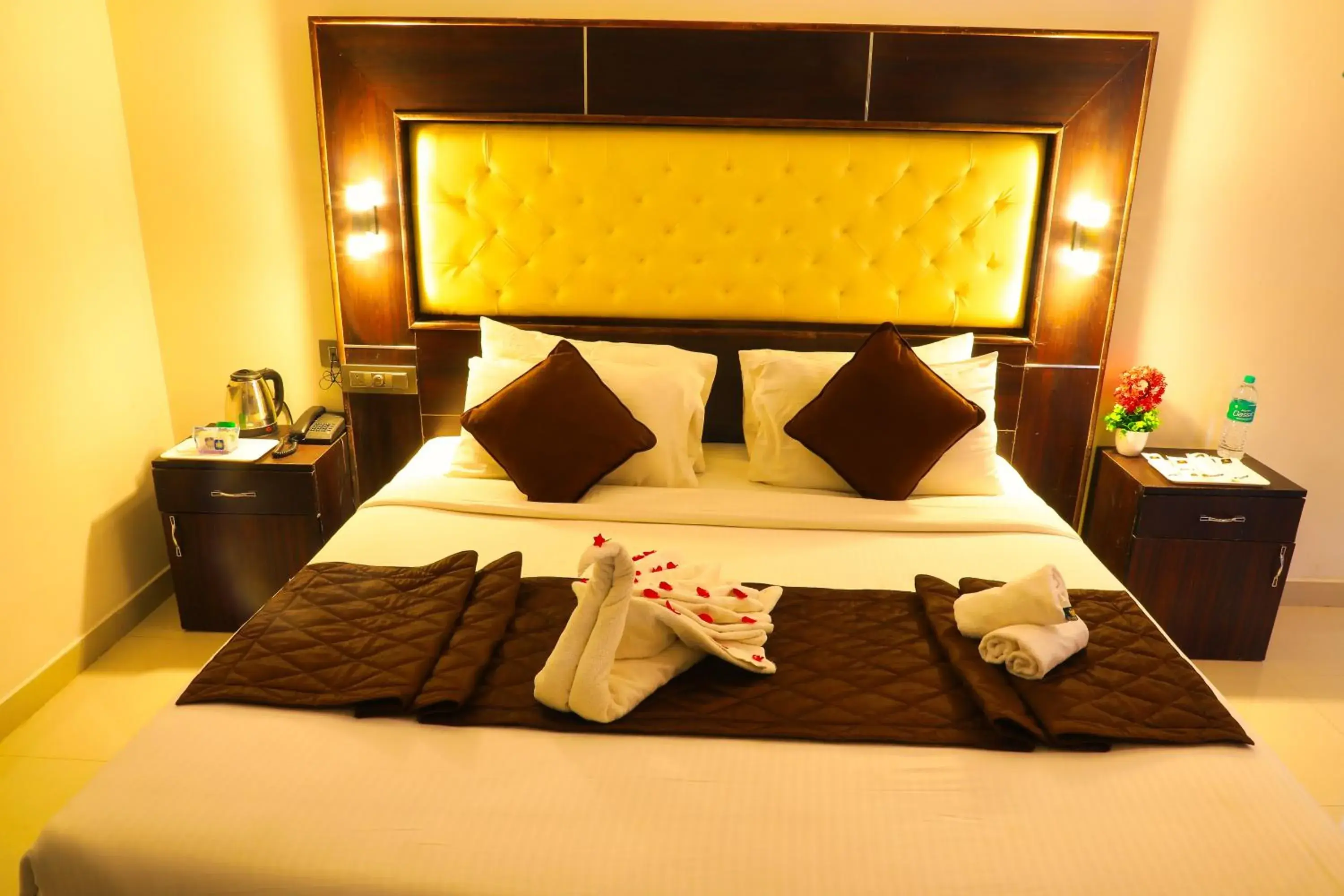 Bed in SS Silver Oaks Resort Bed in SS Silver Oaks Resort