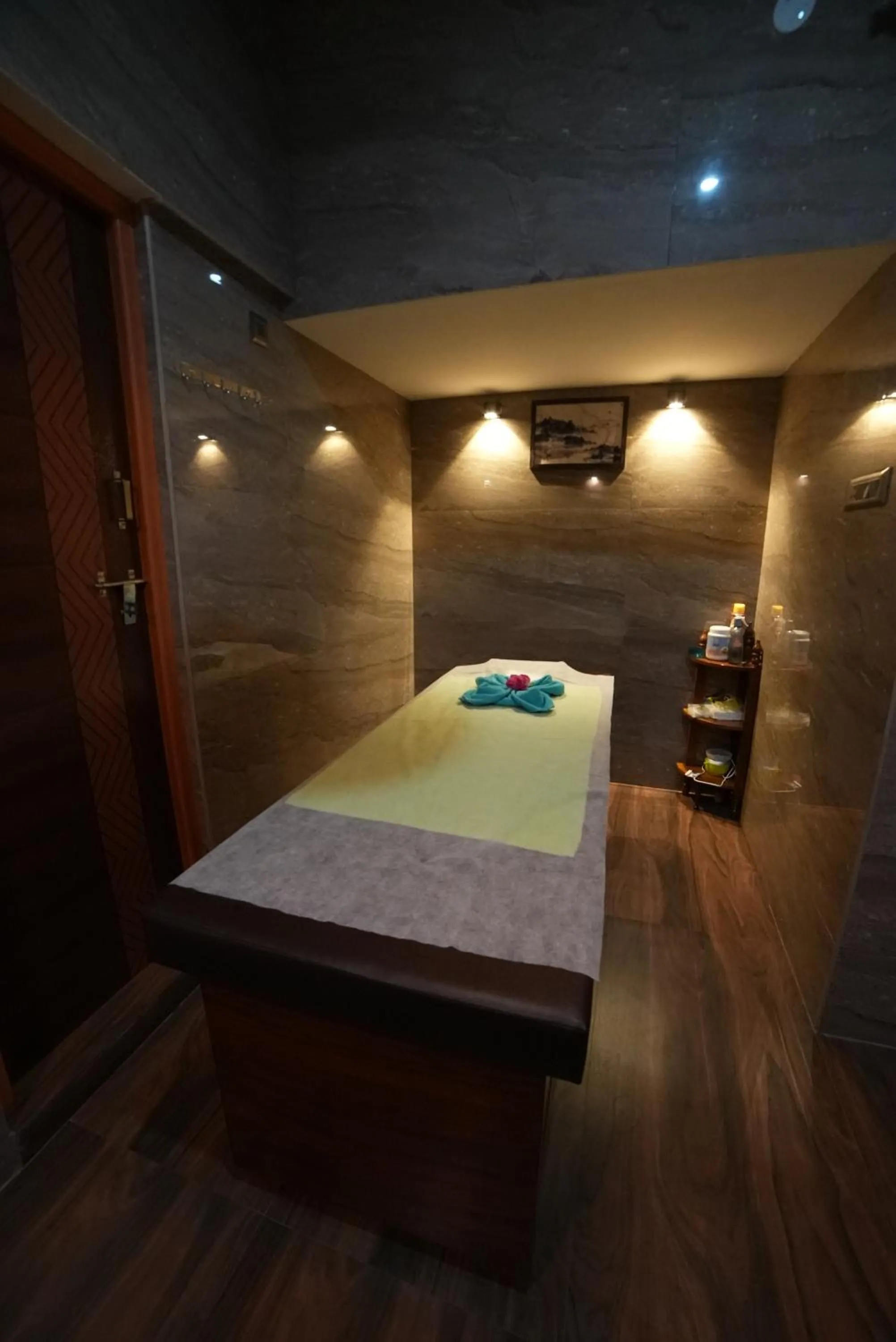 Bed in SS Silver Oaks Resort