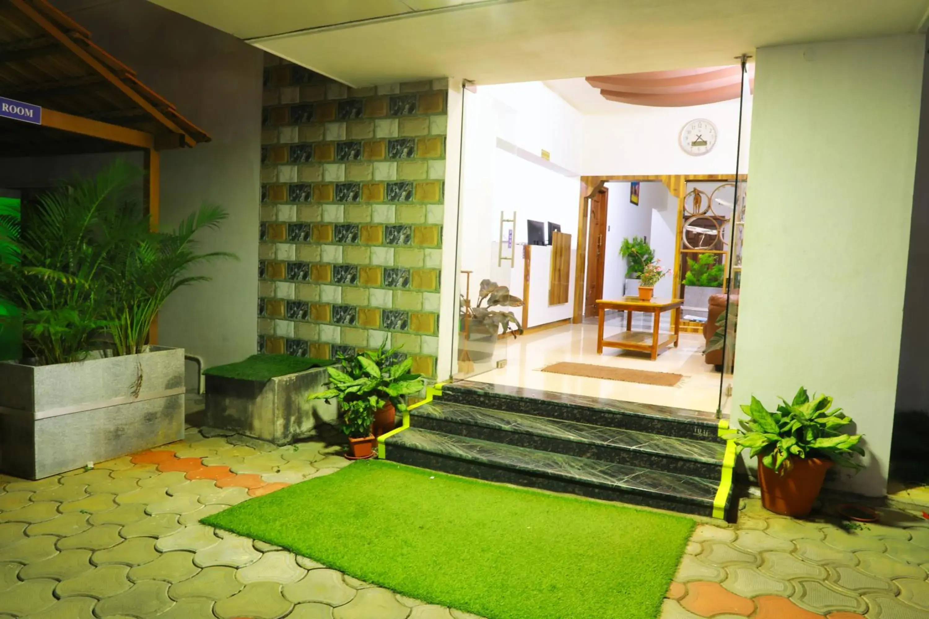 Facade/entrance in SS Silver Oaks Resort Facade/entrance in SS Silver Oaks Resort