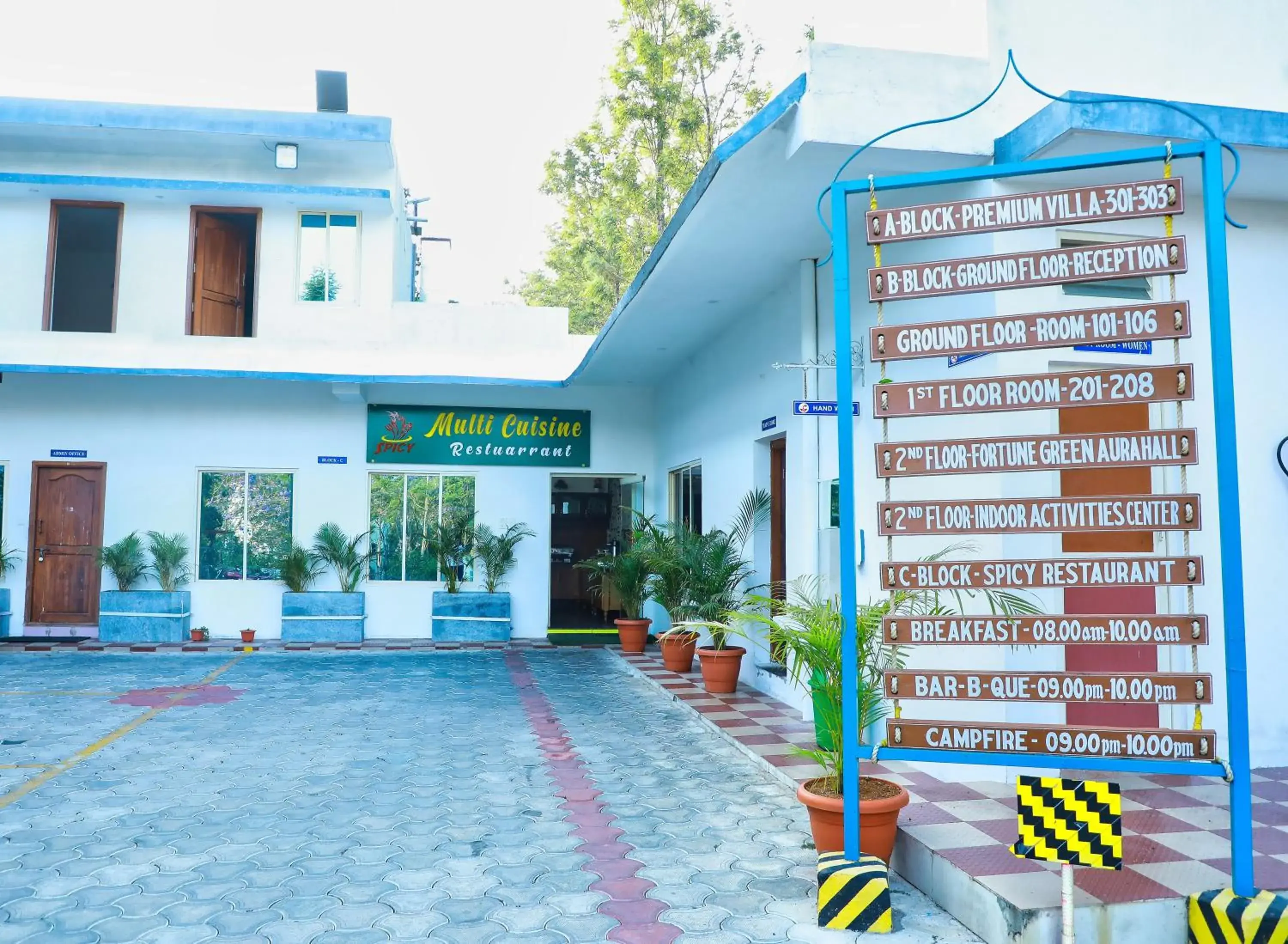 Restaurant/places to eat in SS Silver Oaks Resort Restaurant/places to eat in SS Silver Oaks Resort