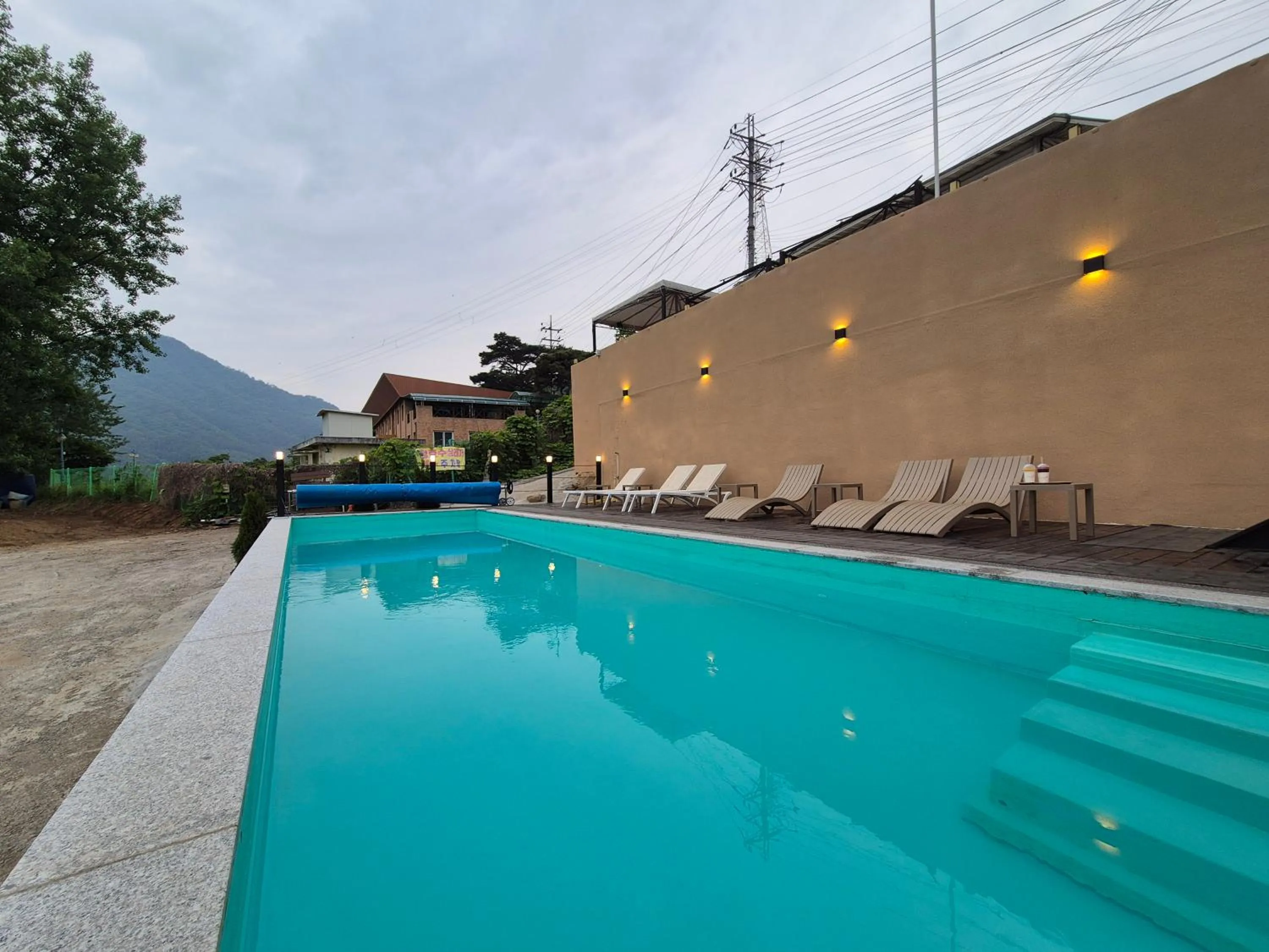 Swimming pool in Interlaken Stay