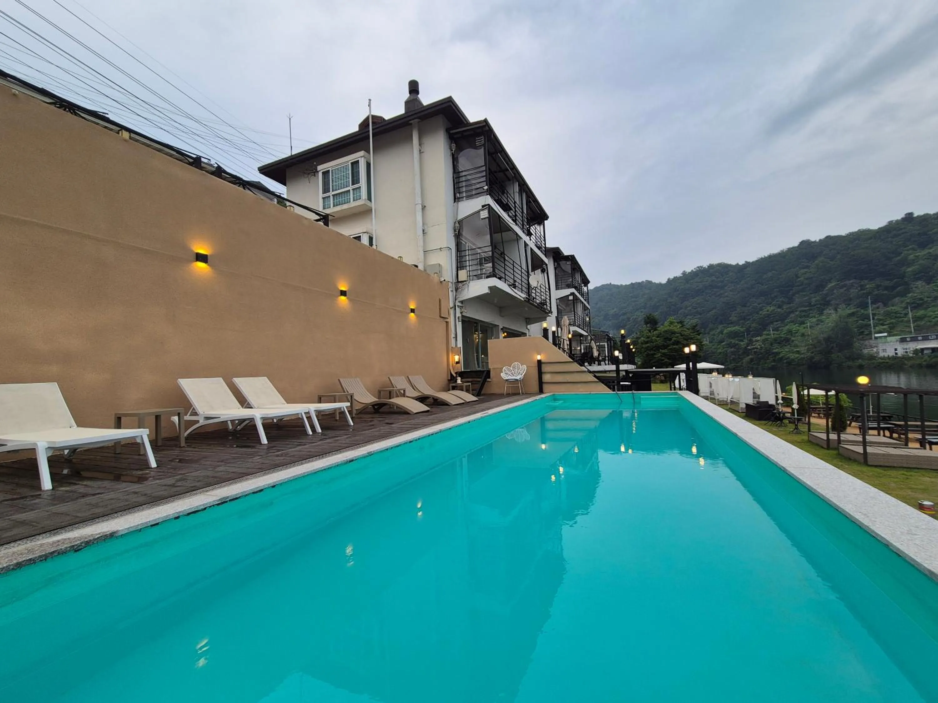 Swimming pool in Interlaken Stay