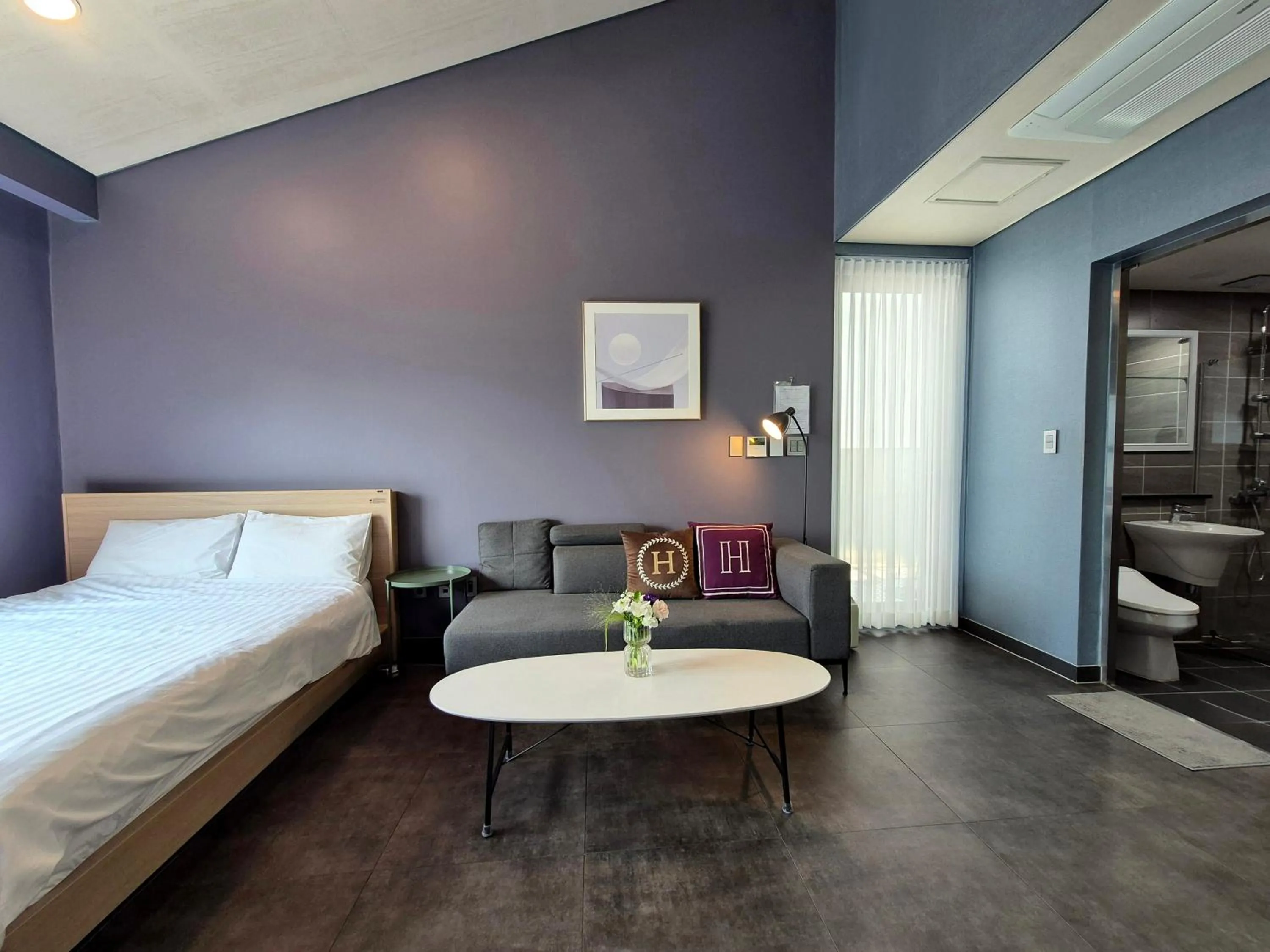 Toilet, Bed in Interlaken Stay