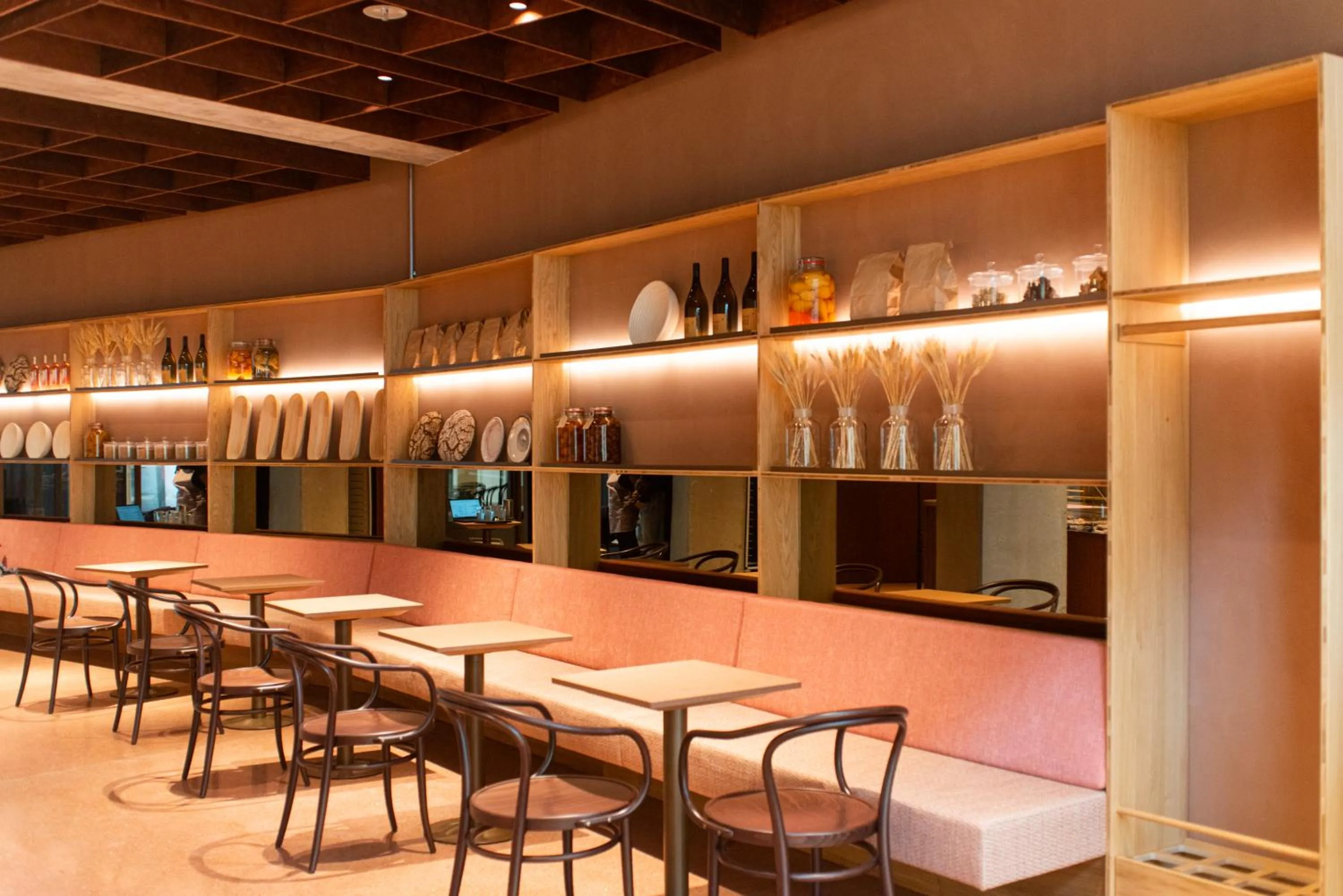 Lounge or bar in Karl August - a Neighborhood Hotel