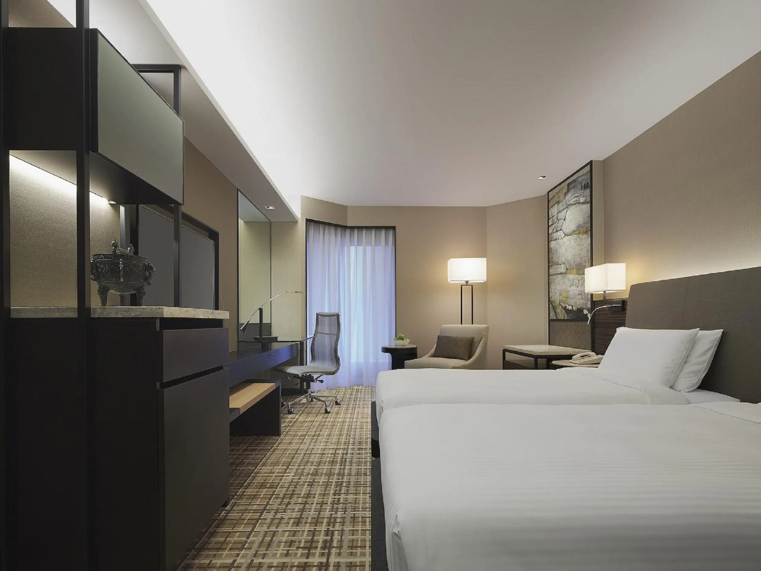 Photo of the whole room, Bed in New World Millennium Hong Kong Hotel