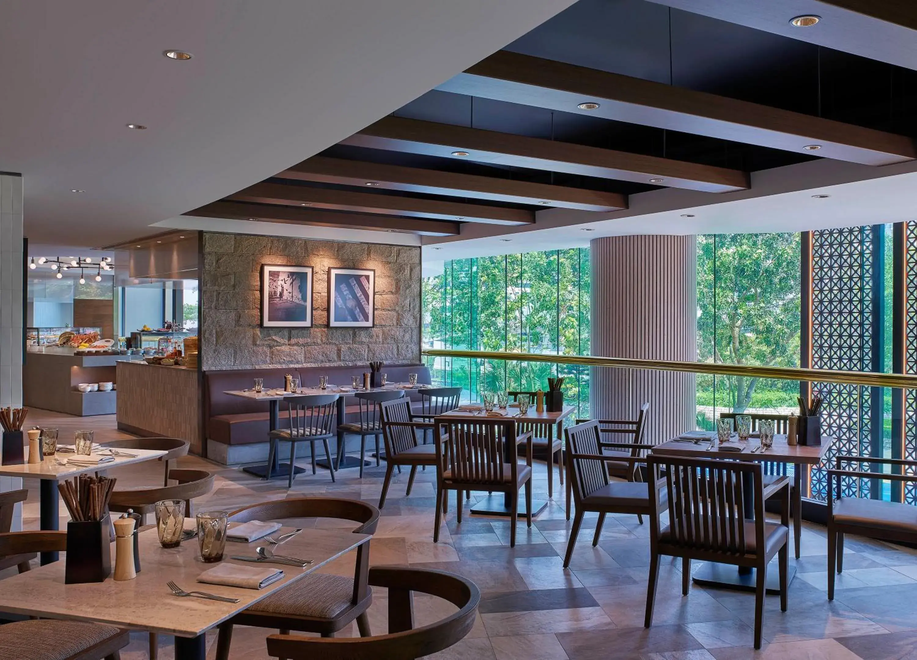 Restaurant/places to eat in New World Millennium Hong Kong Hotel Restaurant/places to eat in New World Millennium Hong Kong Hotel