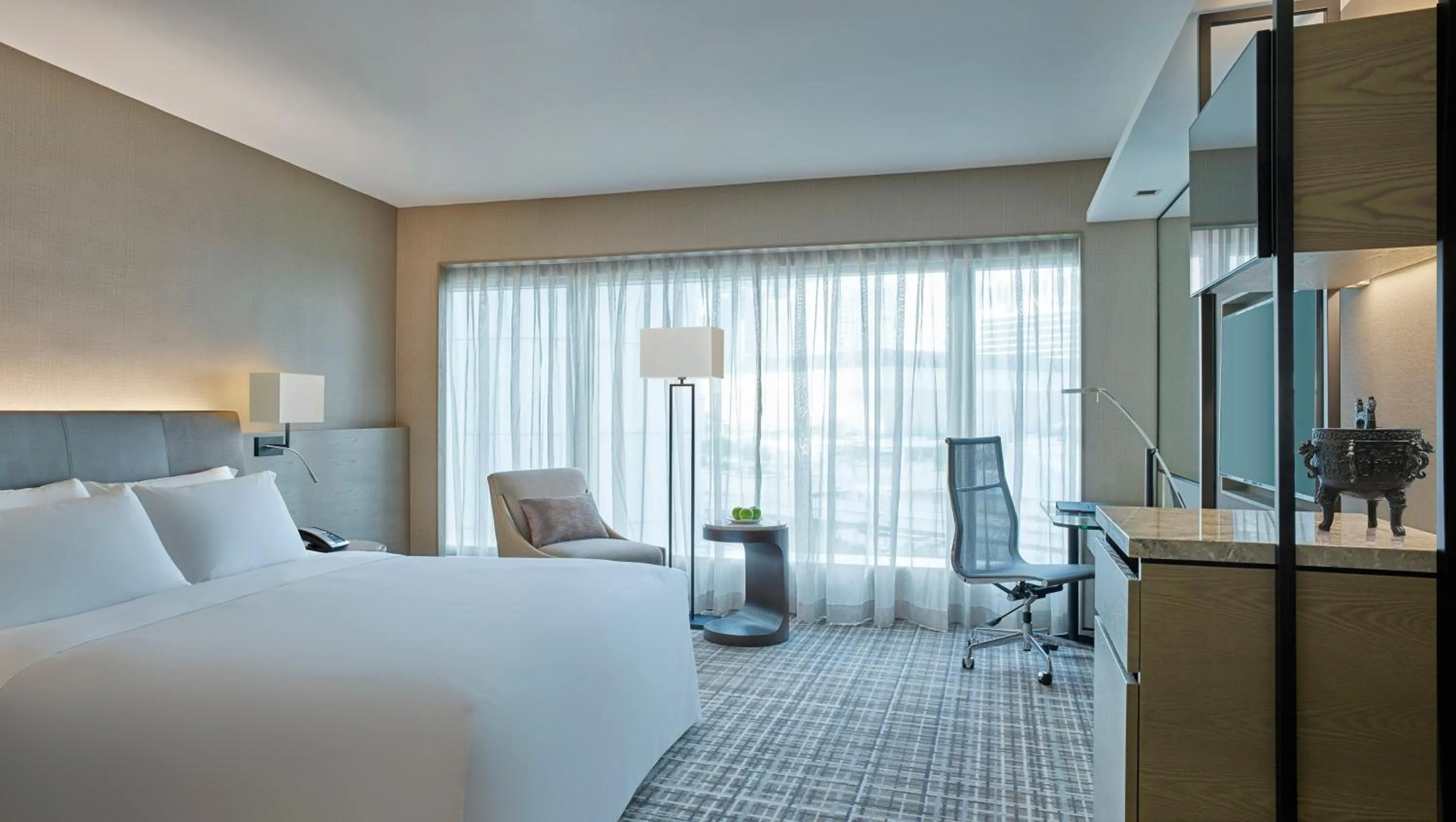 Bedroom, Bed in New World Millennium Hong Kong Hotel