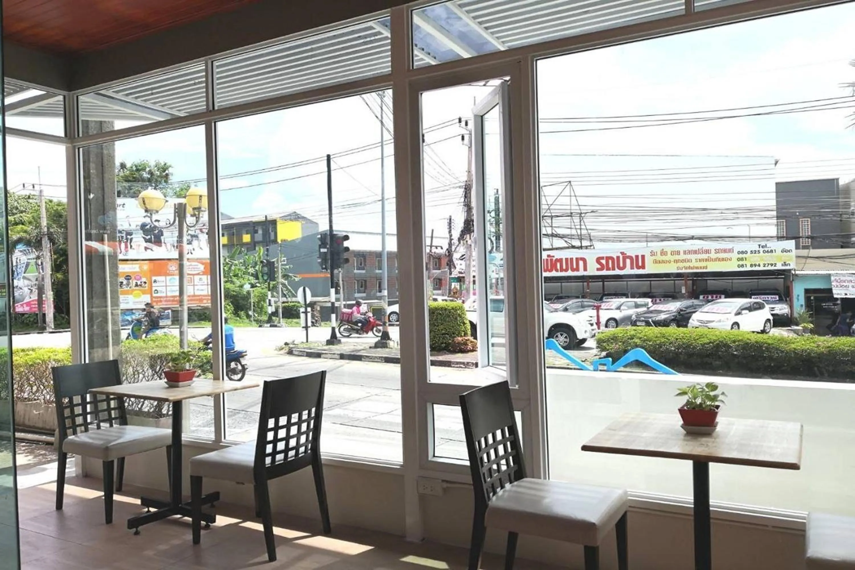 Restaurant/places to eat in Phupara Place SHA Certified