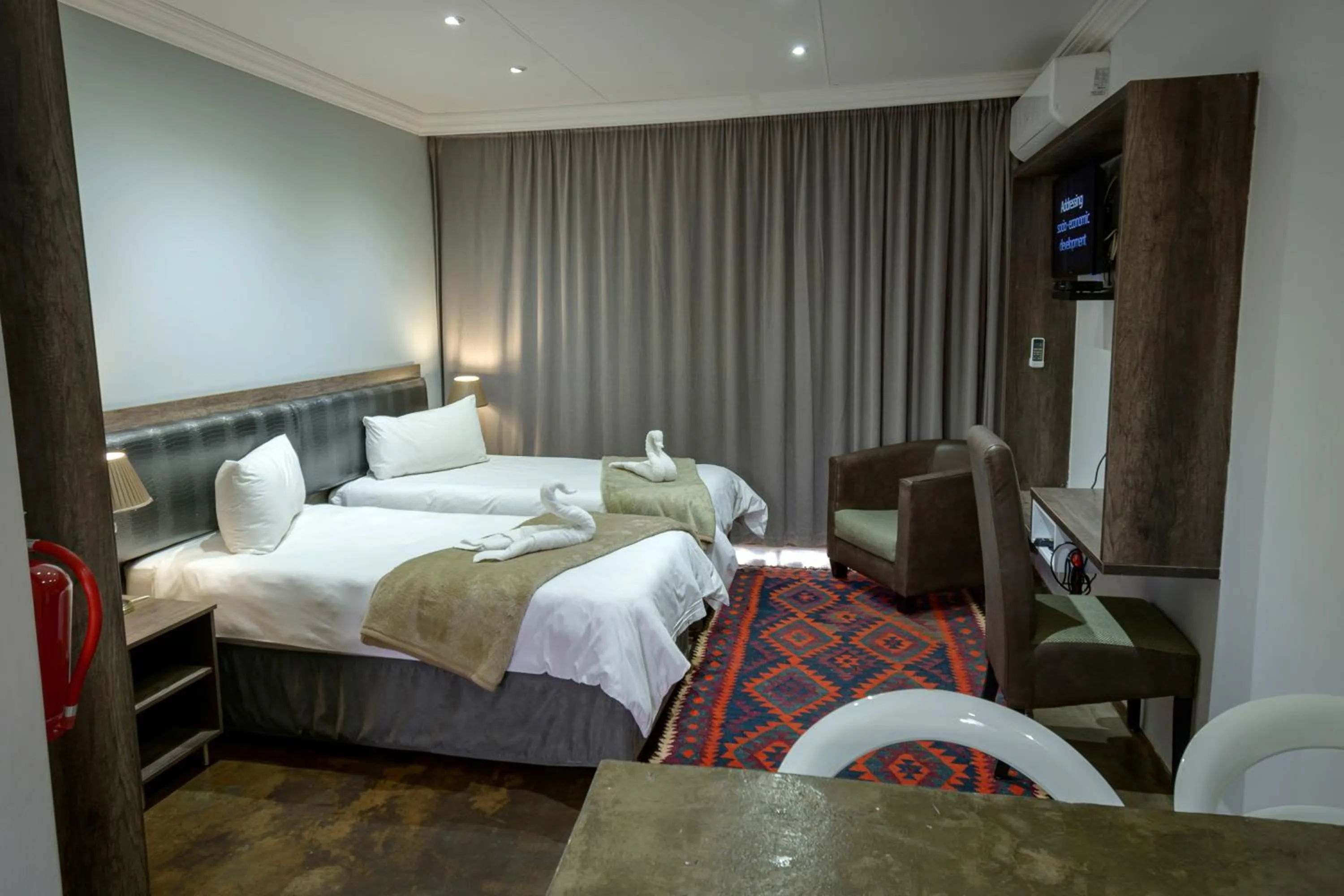 Standard Twin Room in Sangiro Game Lodge - Sustainable Electricity and Water