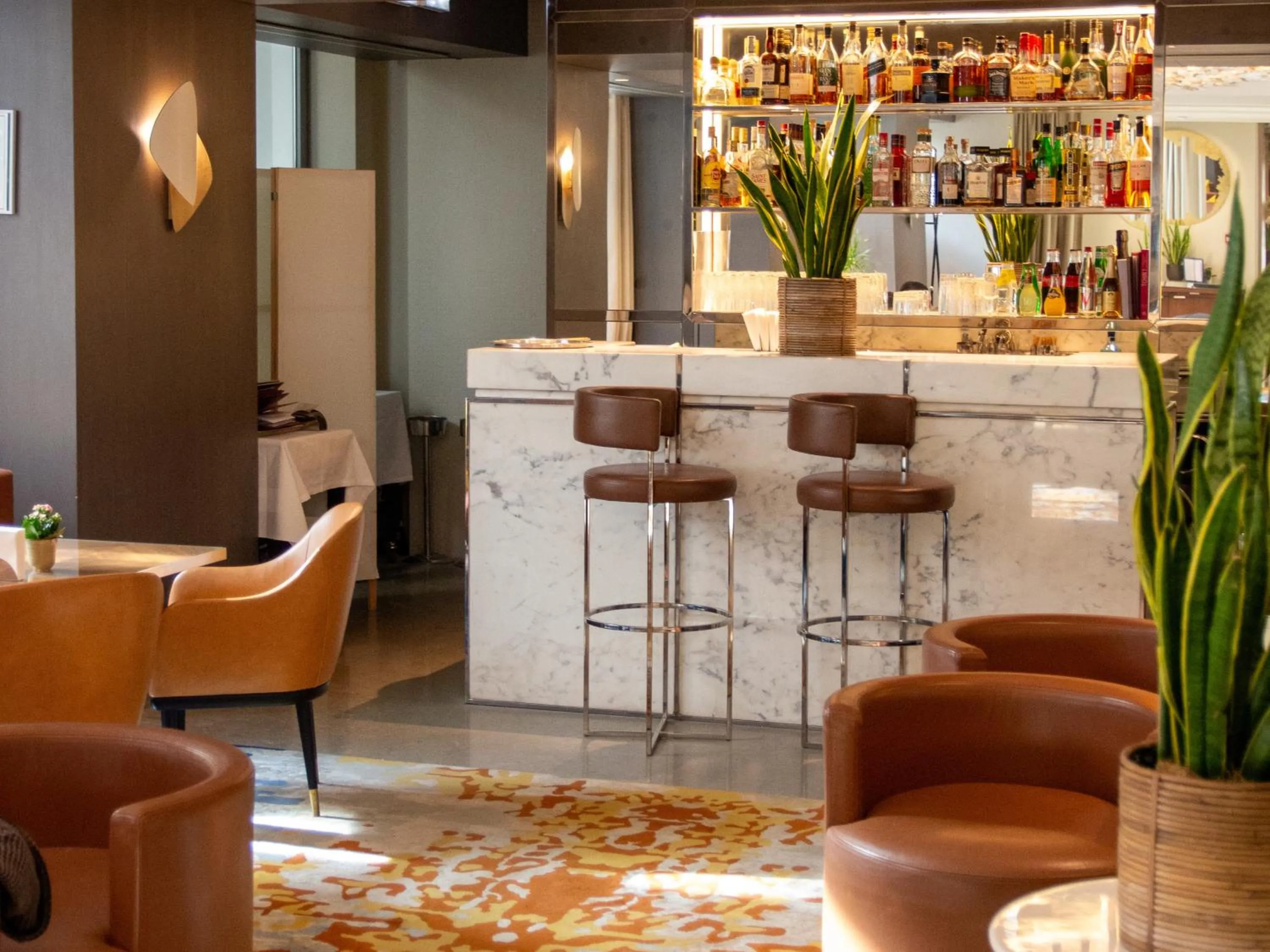 Lounge or bar in Hôtel De Sers Champs Elysées Paris