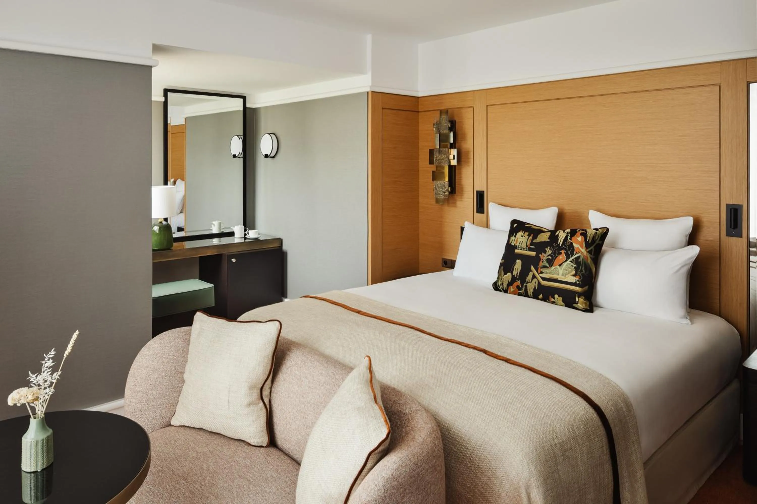 Bedroom, Bed in Hôtel De Sers Champs Elysées Paris