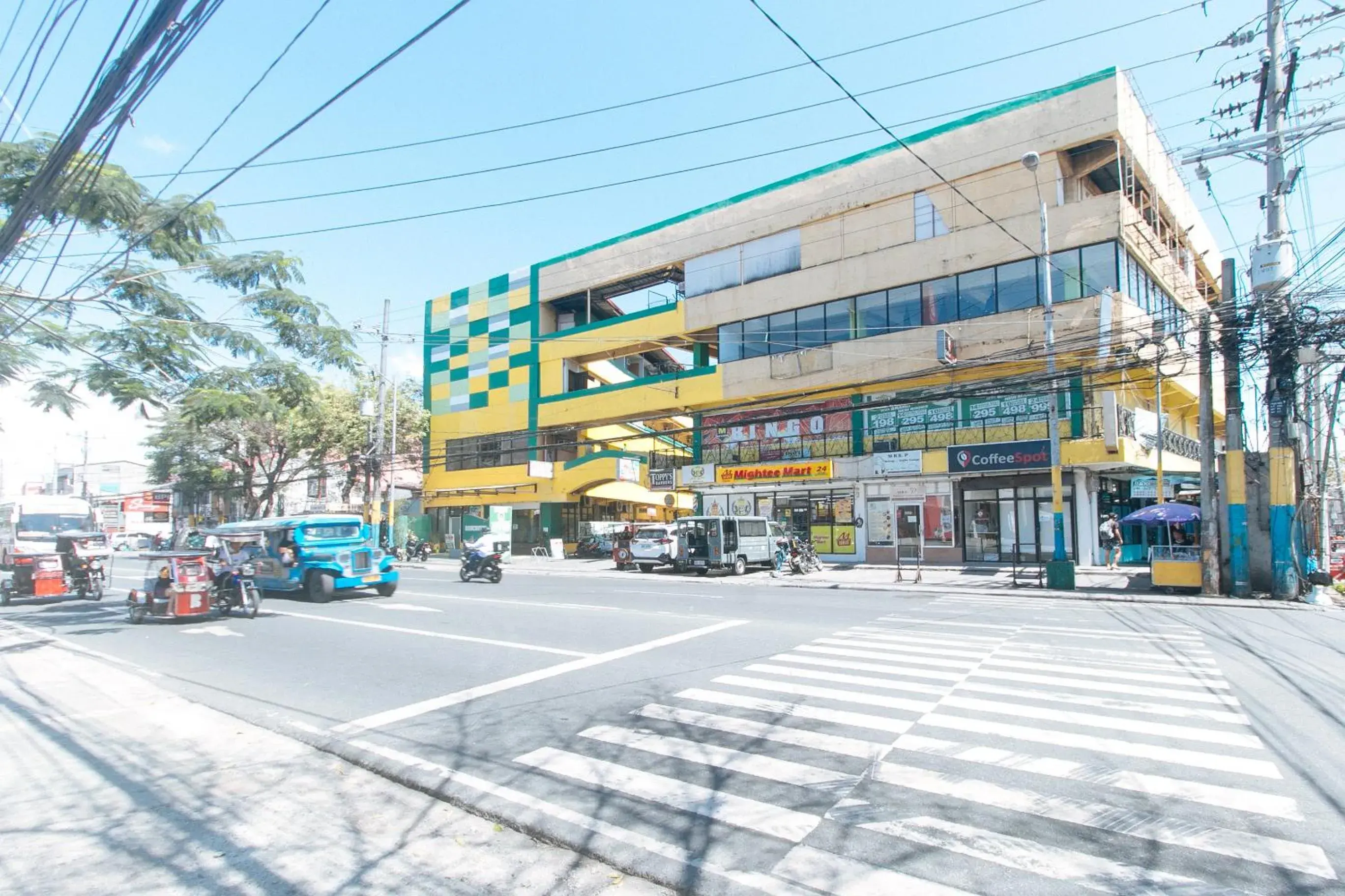 Property building in RedDoorz near SM City Muntinlupa Property building in RedDoorz near SM City Muntinlupa