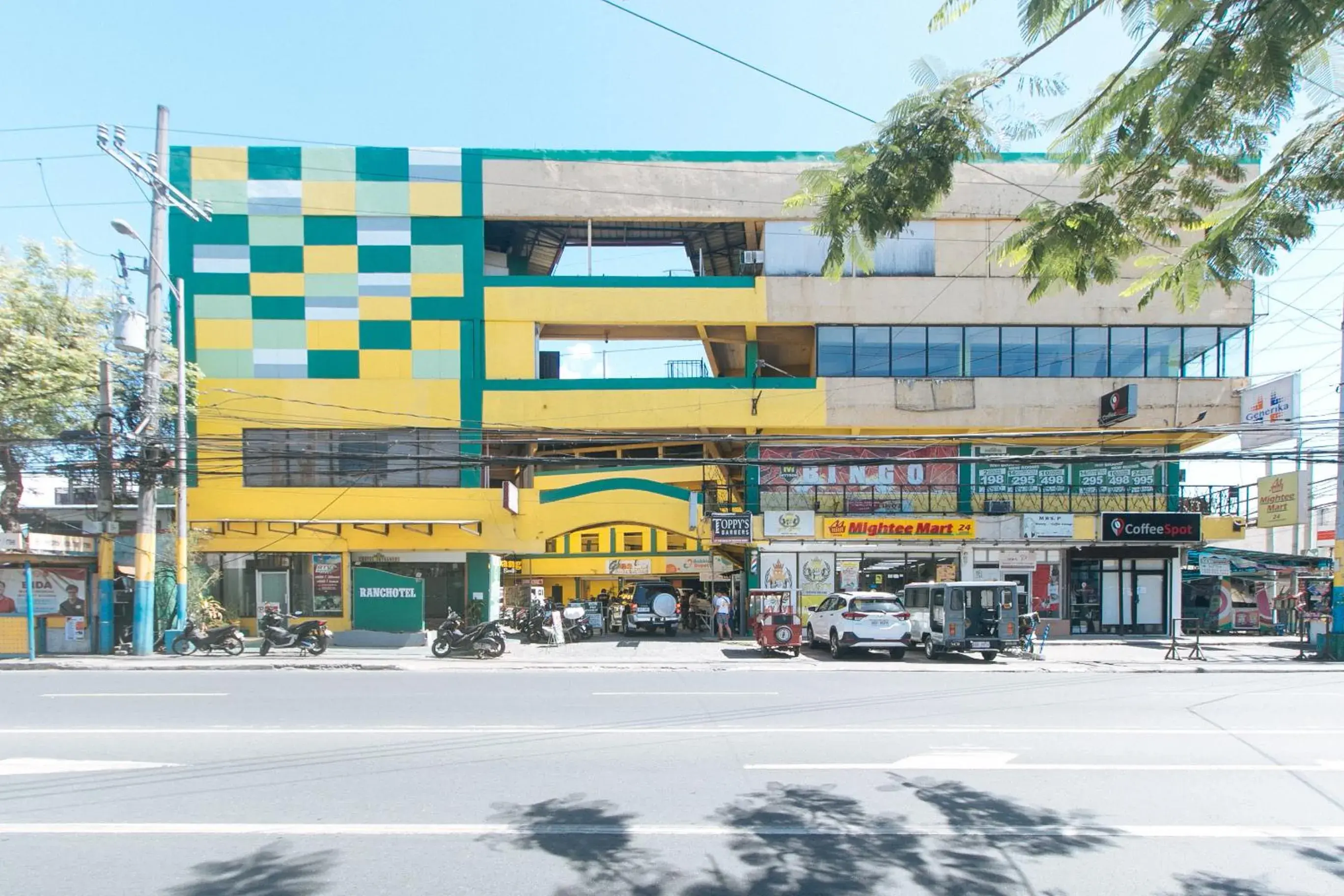 Property building in RedDoorz near SM City Muntinlupa Property building in RedDoorz near SM City Muntinlupa