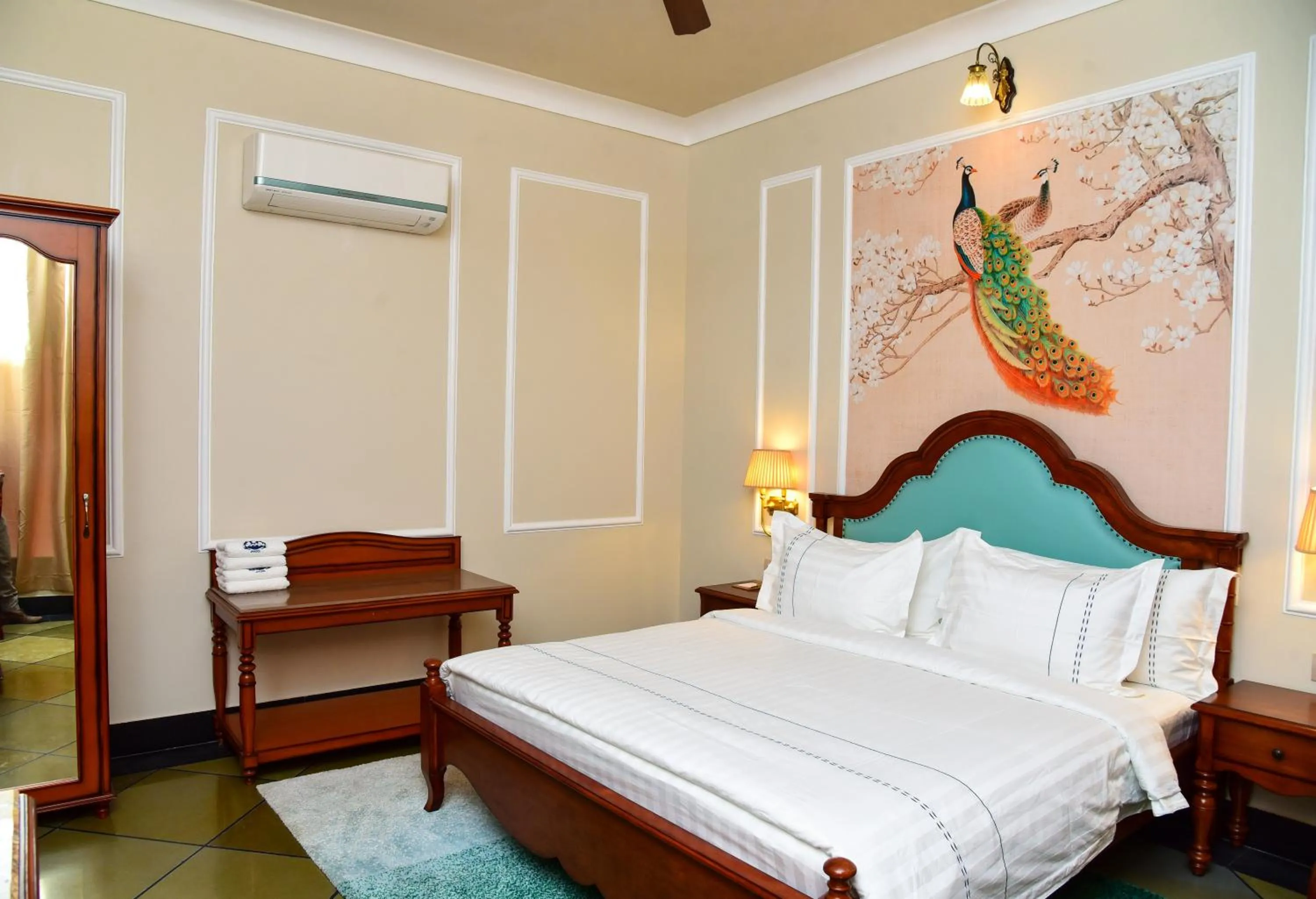 Bed in Jhadol Vijay Vilas Near Lake Pichola