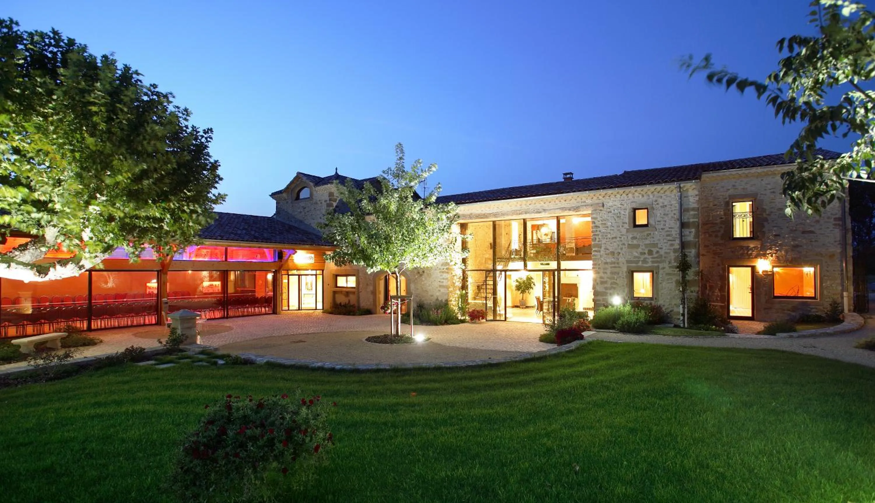 Property building in Valsoyo